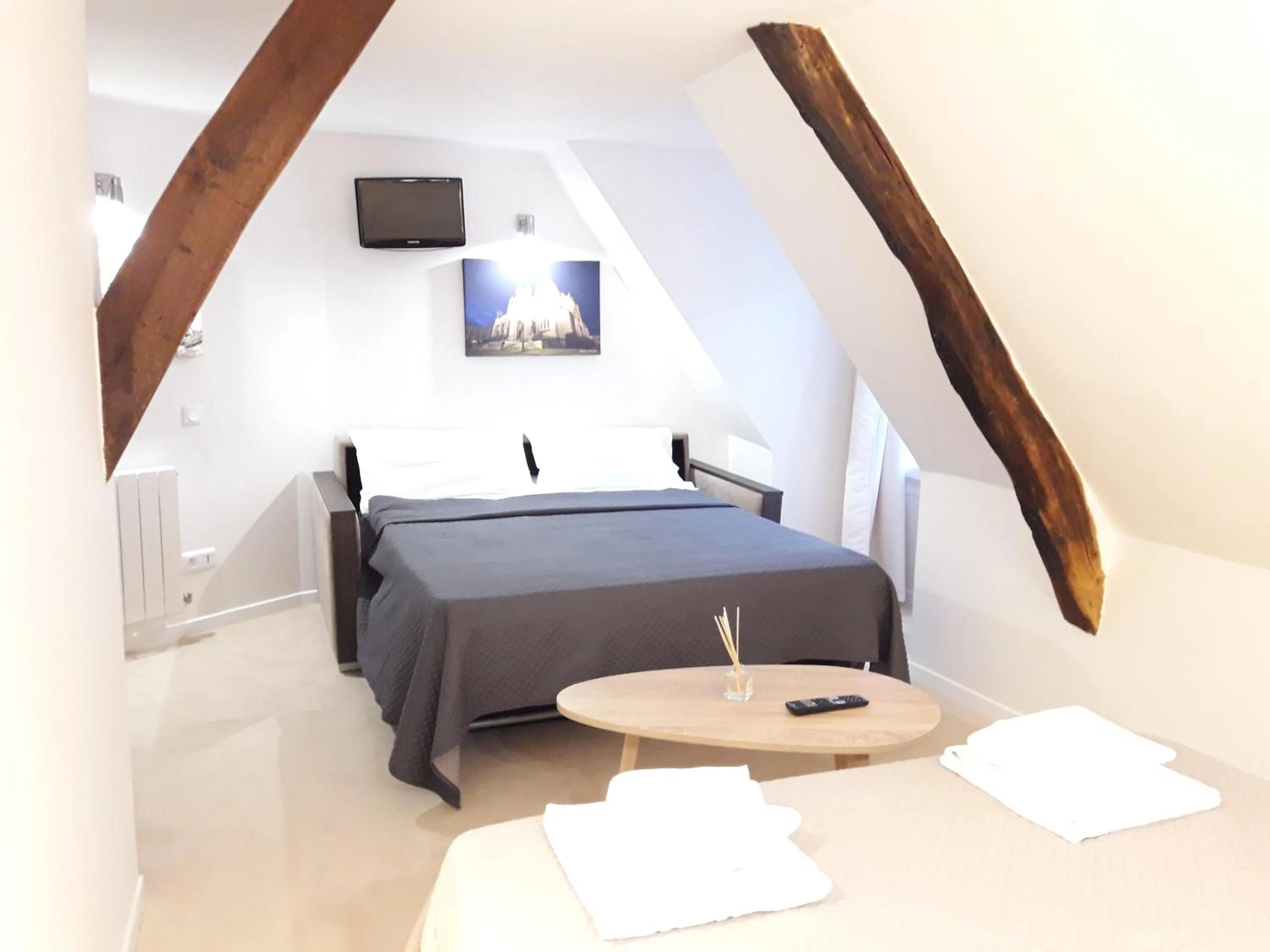 Bedroom, Bed in Hôtel Mazagran