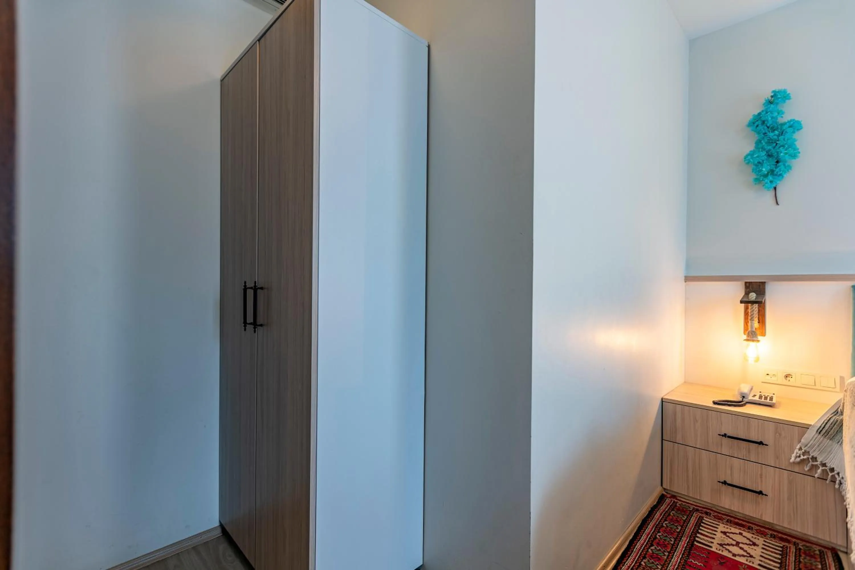 Massage in Stanpoli Hostel