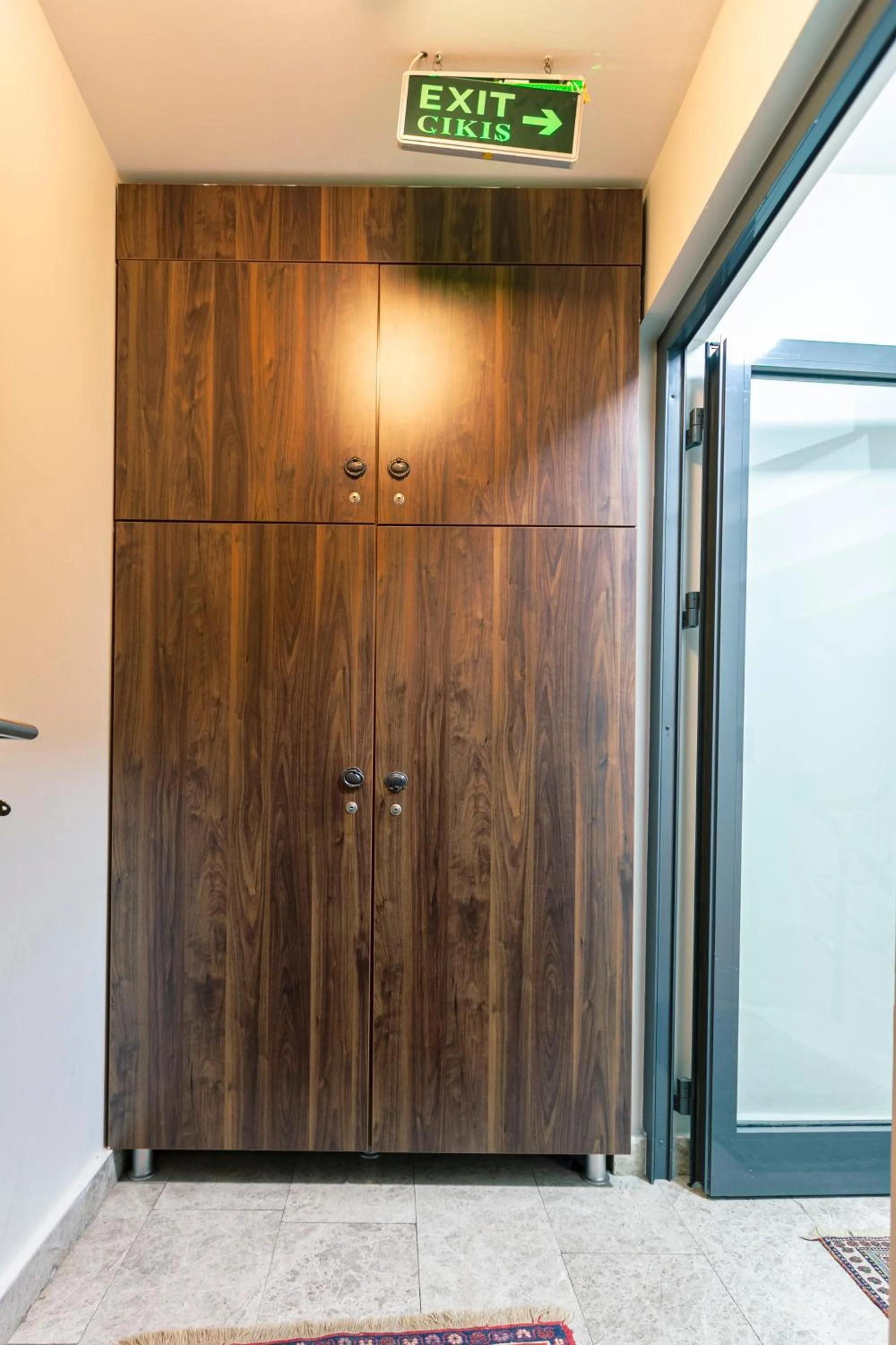 Property building in Stanpoli Hostel