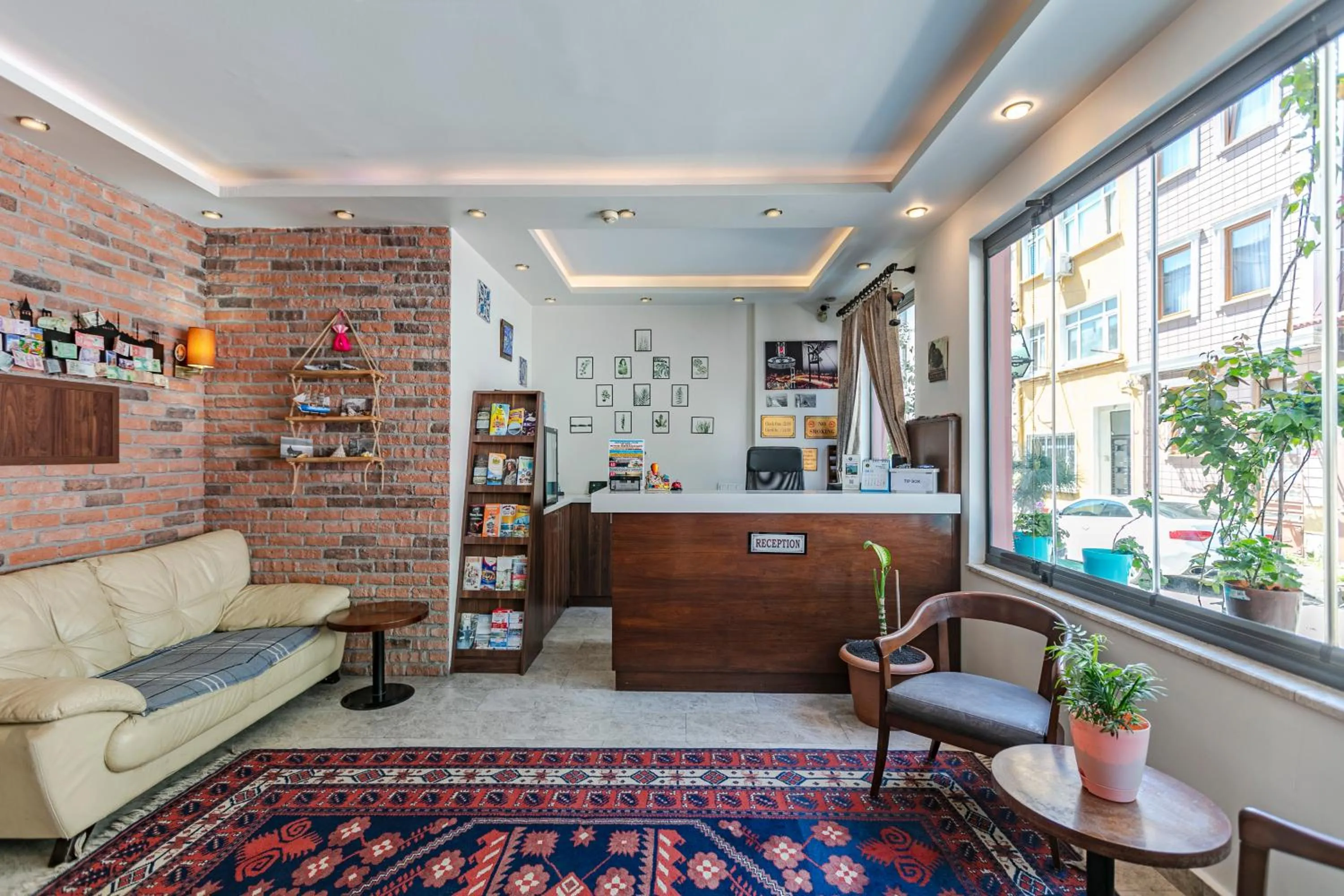 Lobby or reception in Stanpoli Hostel