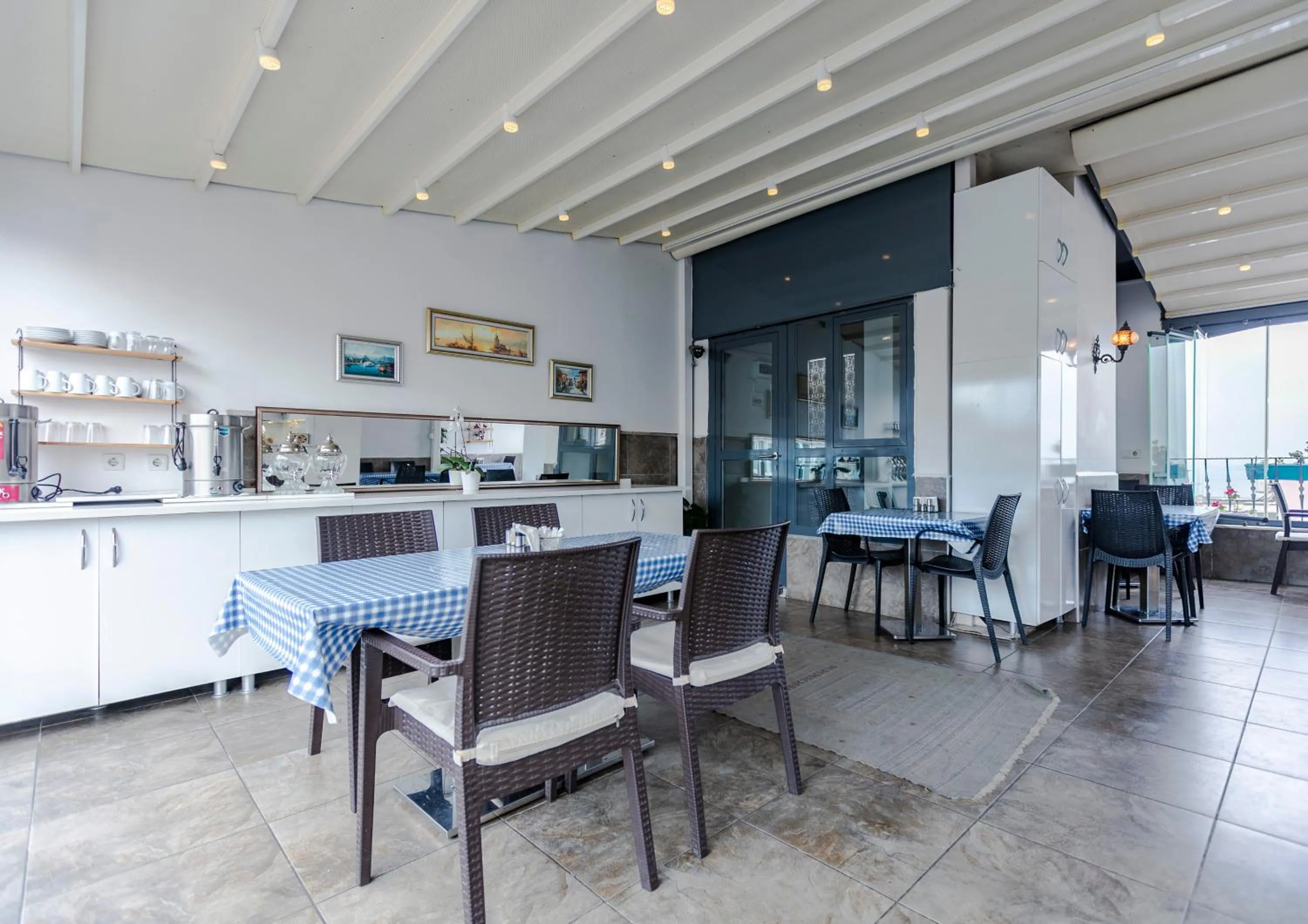 Balcony/Terrace in Stanpoli Hostel