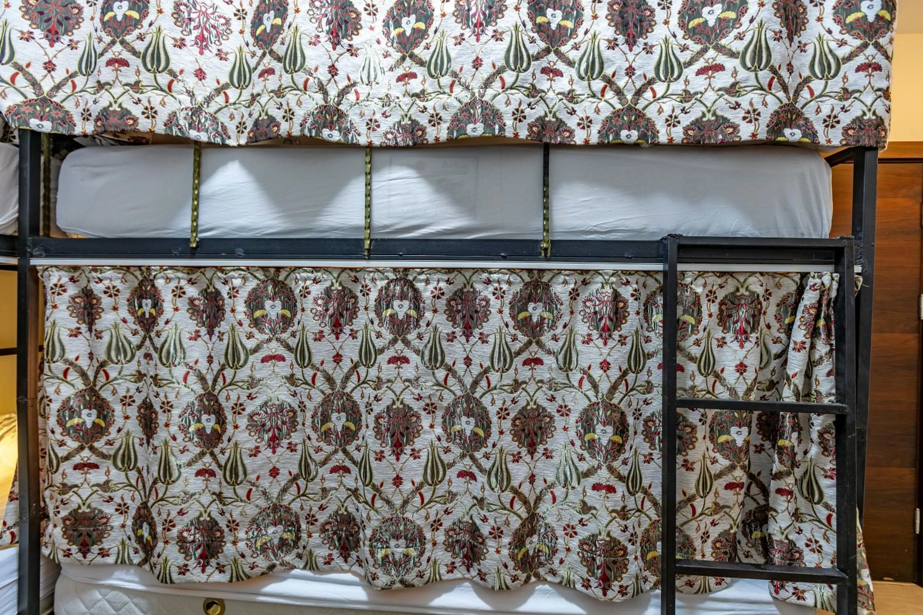 bunk bed, Bed in Stanpoli Hostel