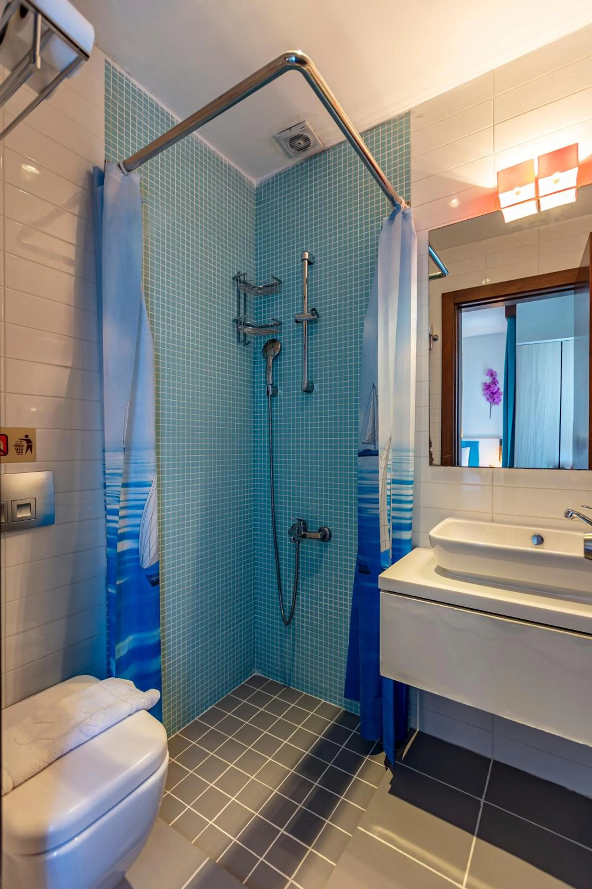 Bathroom in Stanpoli Hostel