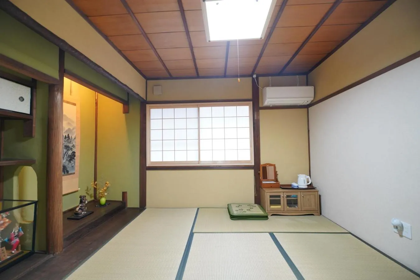 Photo of the whole room in Uji Tea Inn