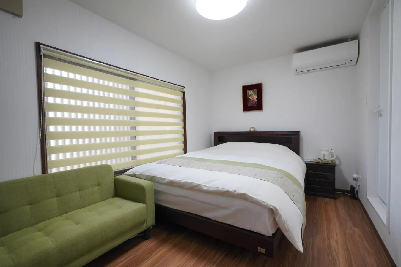 Photo of the whole room, Bed in Uji Tea Inn