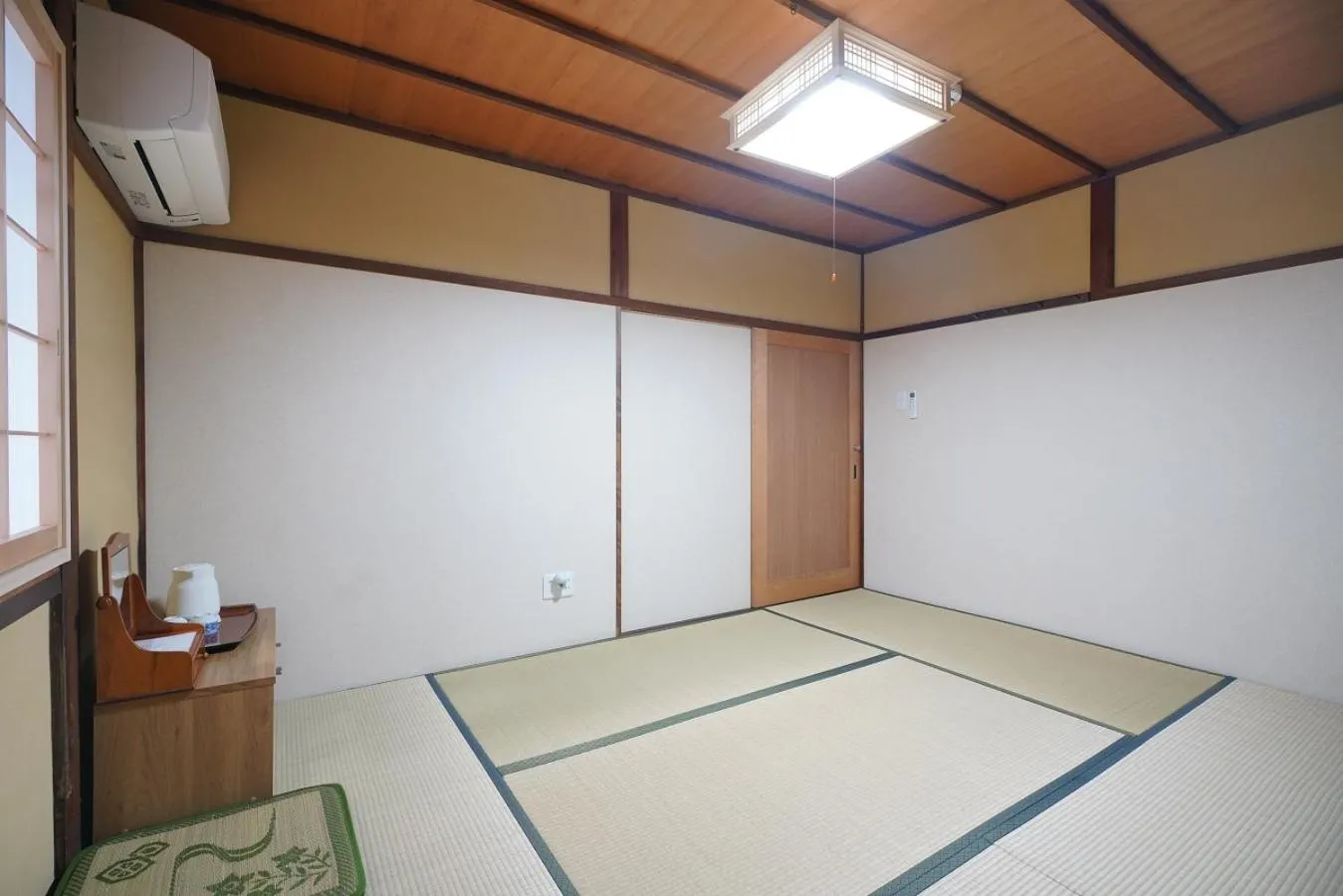 Photo of the whole room in Uji Tea Inn