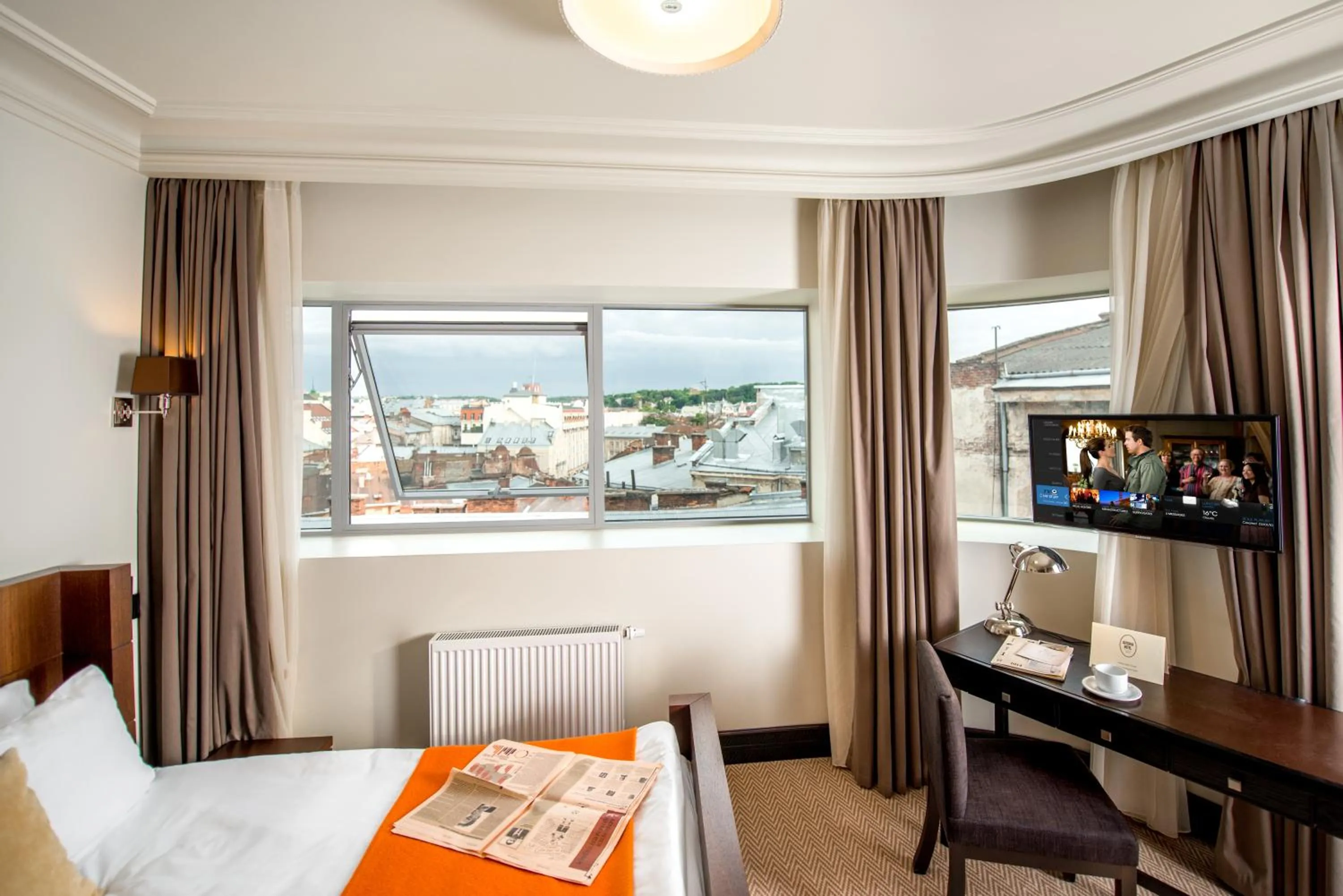 Bed in Astoria Hotel