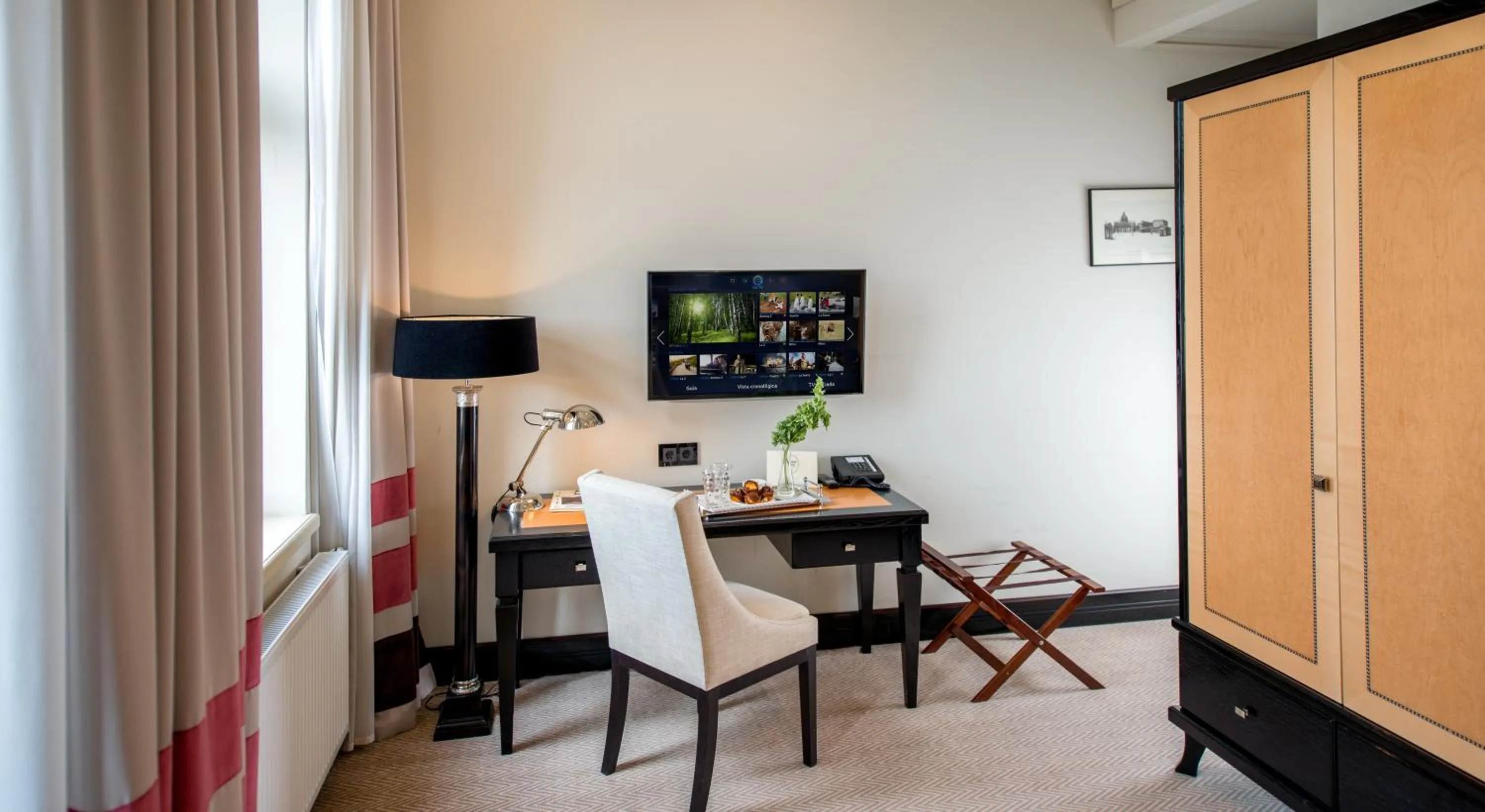 TV and multimedia in Astoria Hotel