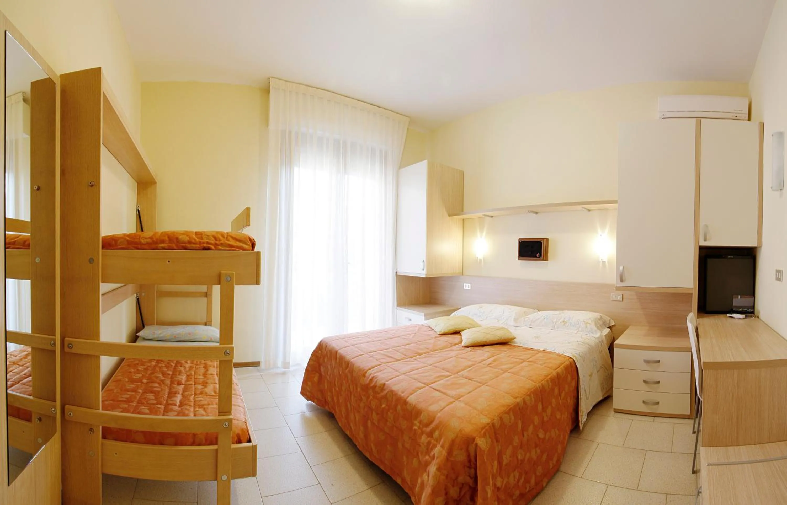 Photo of the whole room, Bed in Hotel Deborah