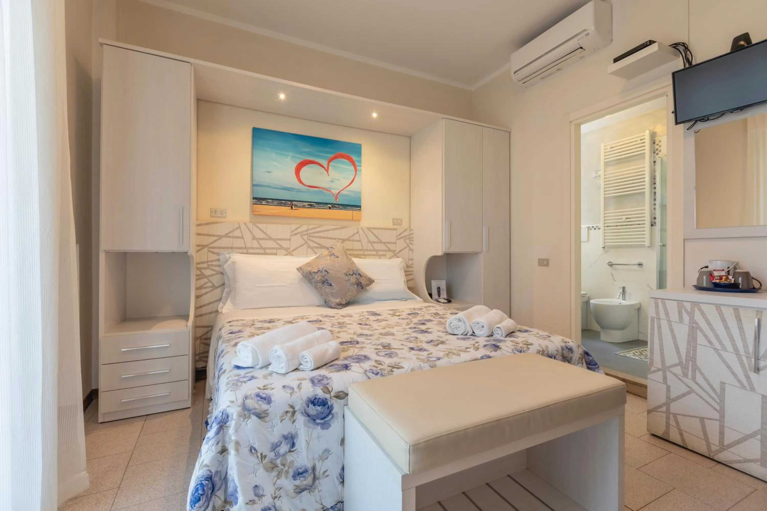 Bedroom, Bed in Hotel Deborah