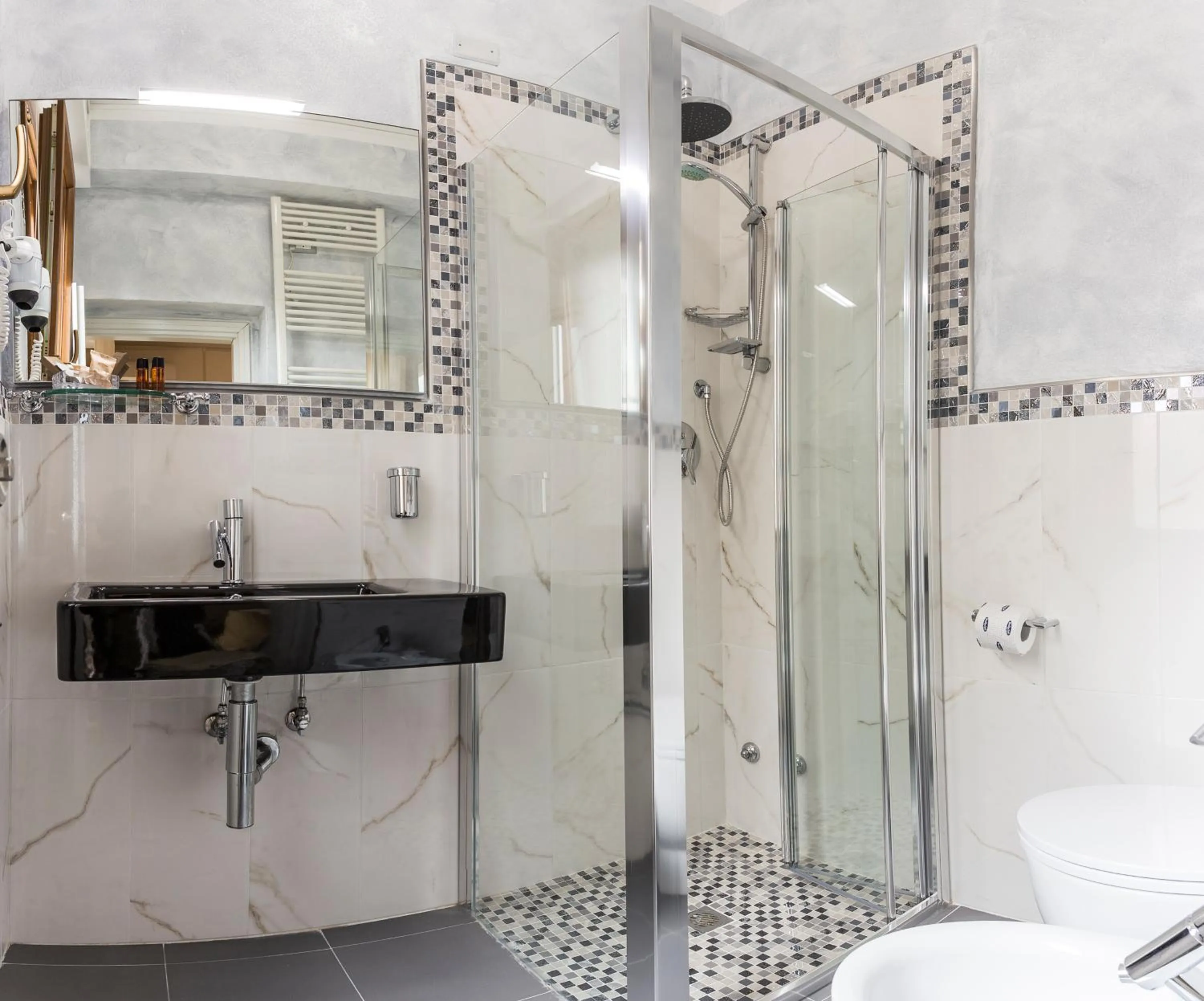 Bathroom in Hotel Deborah