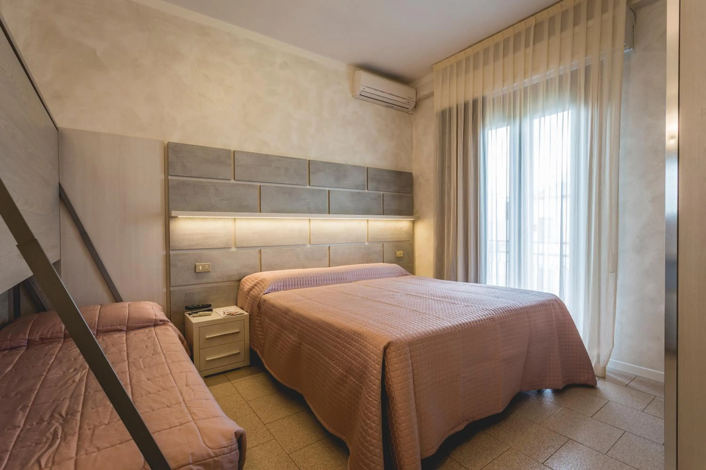 Photo of the whole room, Bed in Hotel Deborah