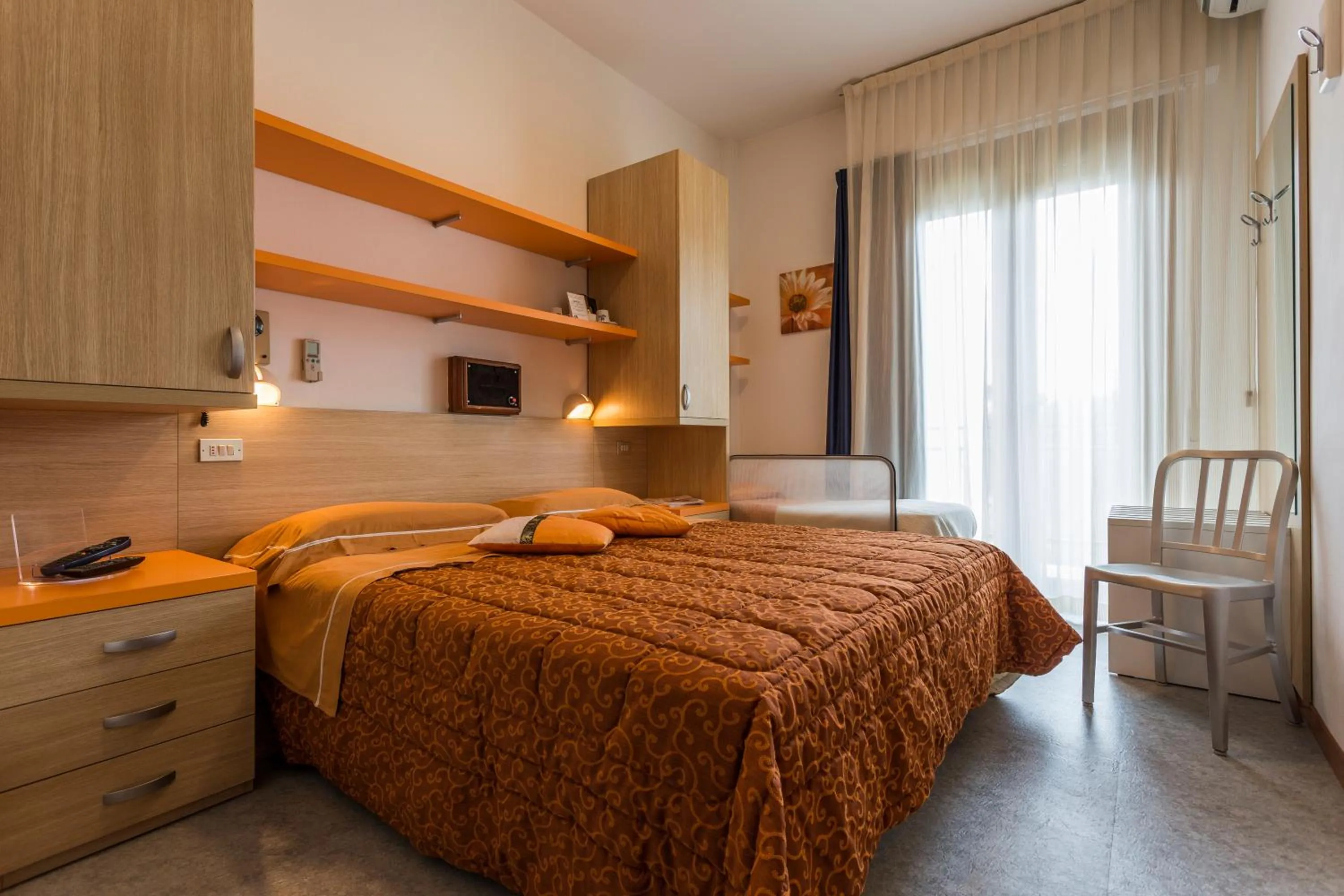 Day, Bed in Hotel Deborah