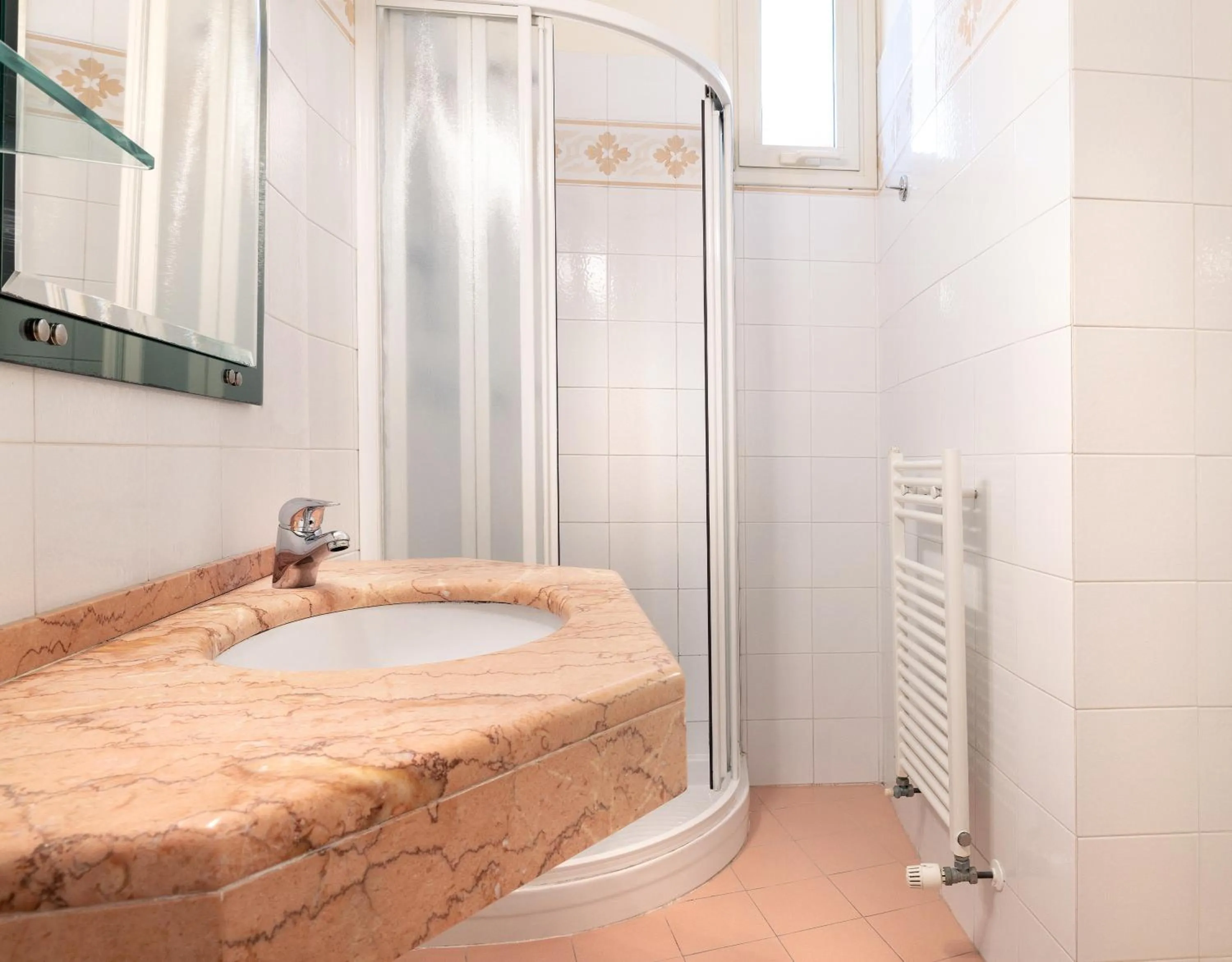 Shower in Hotel Fenice Gluten Free