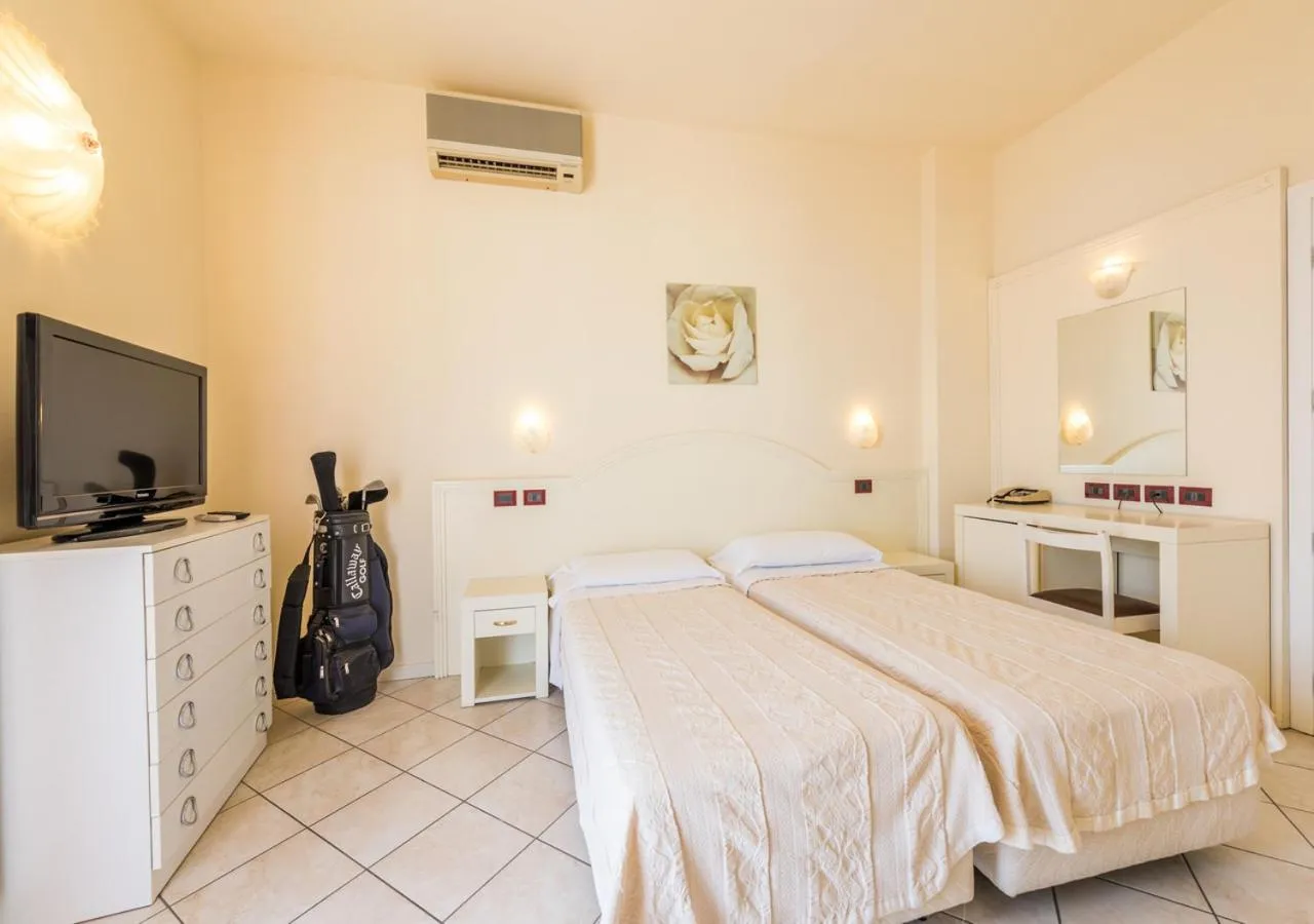 Bedroom, Bed in Hotel Fenice Gluten Free