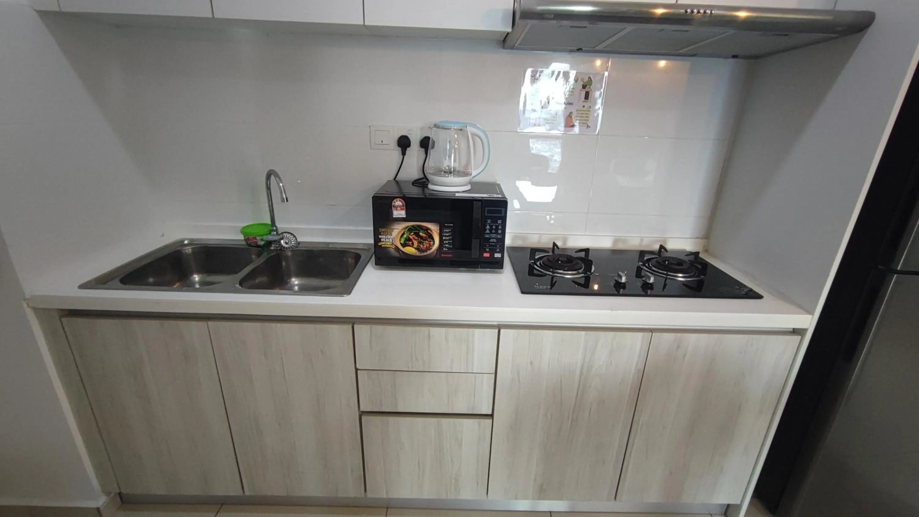 Kenwingston Square Garden By IdealHub