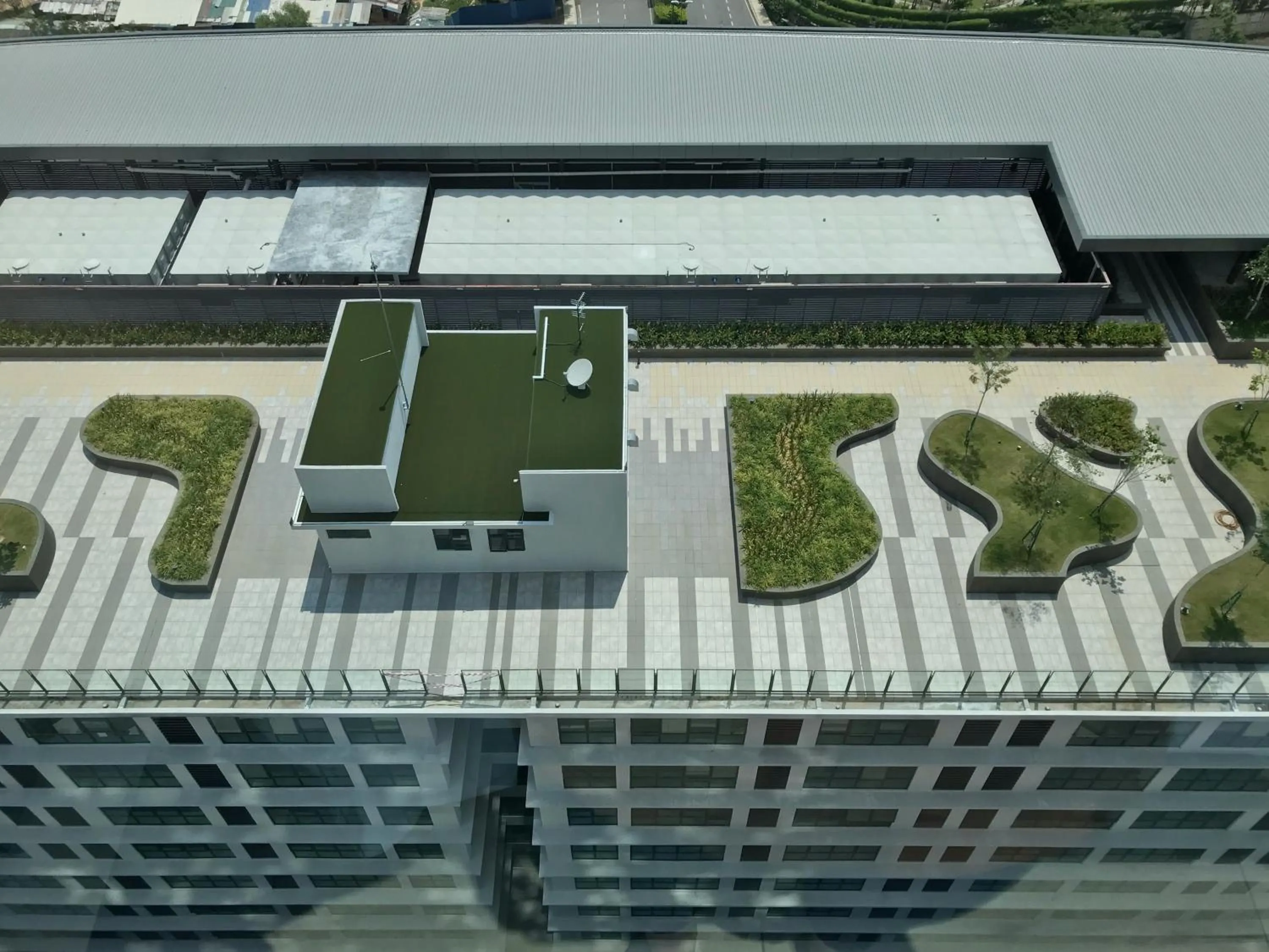 Kenwingston Square Garden By IdealHub