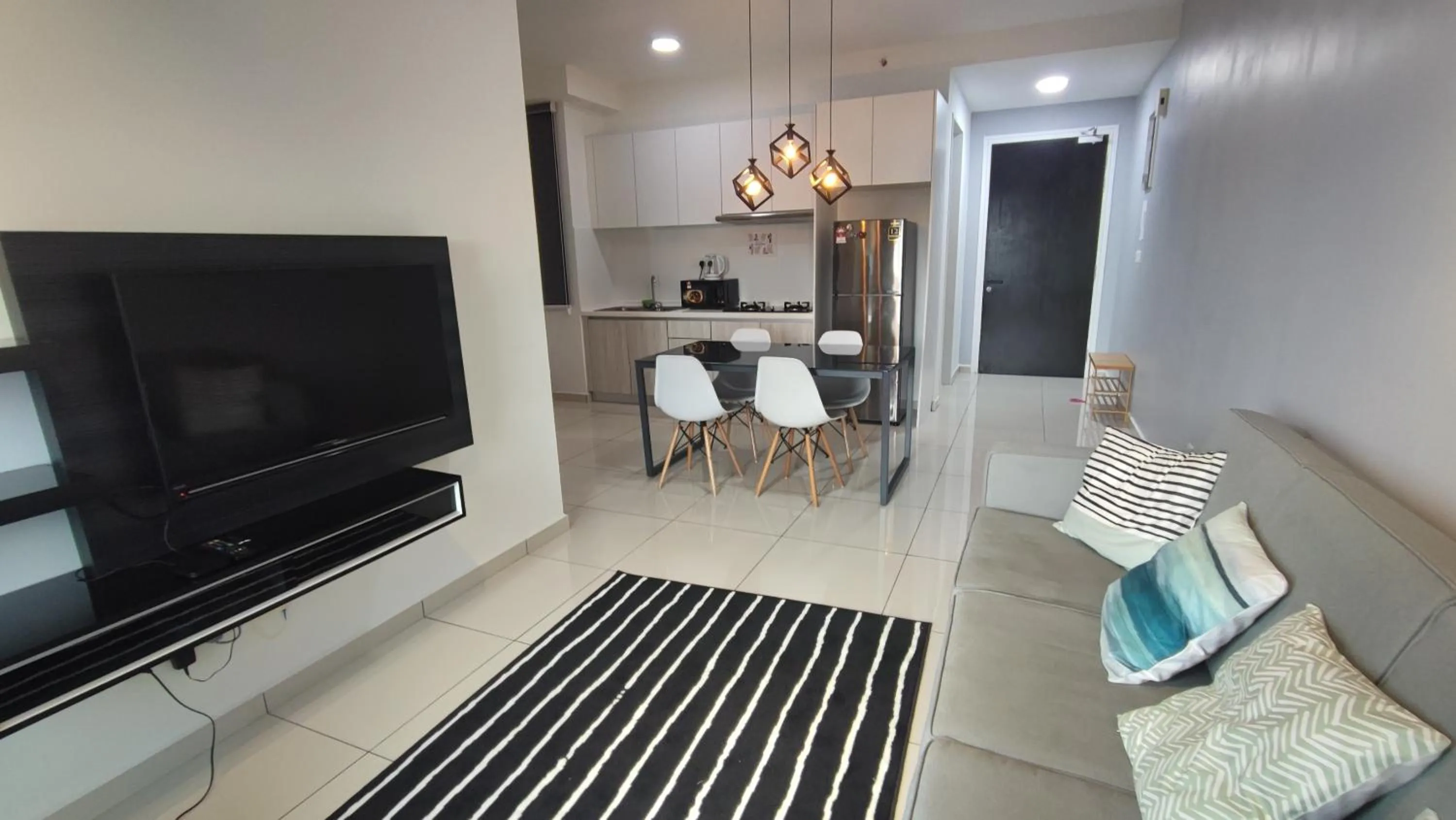 Kenwingston Square Garden By IdealHub