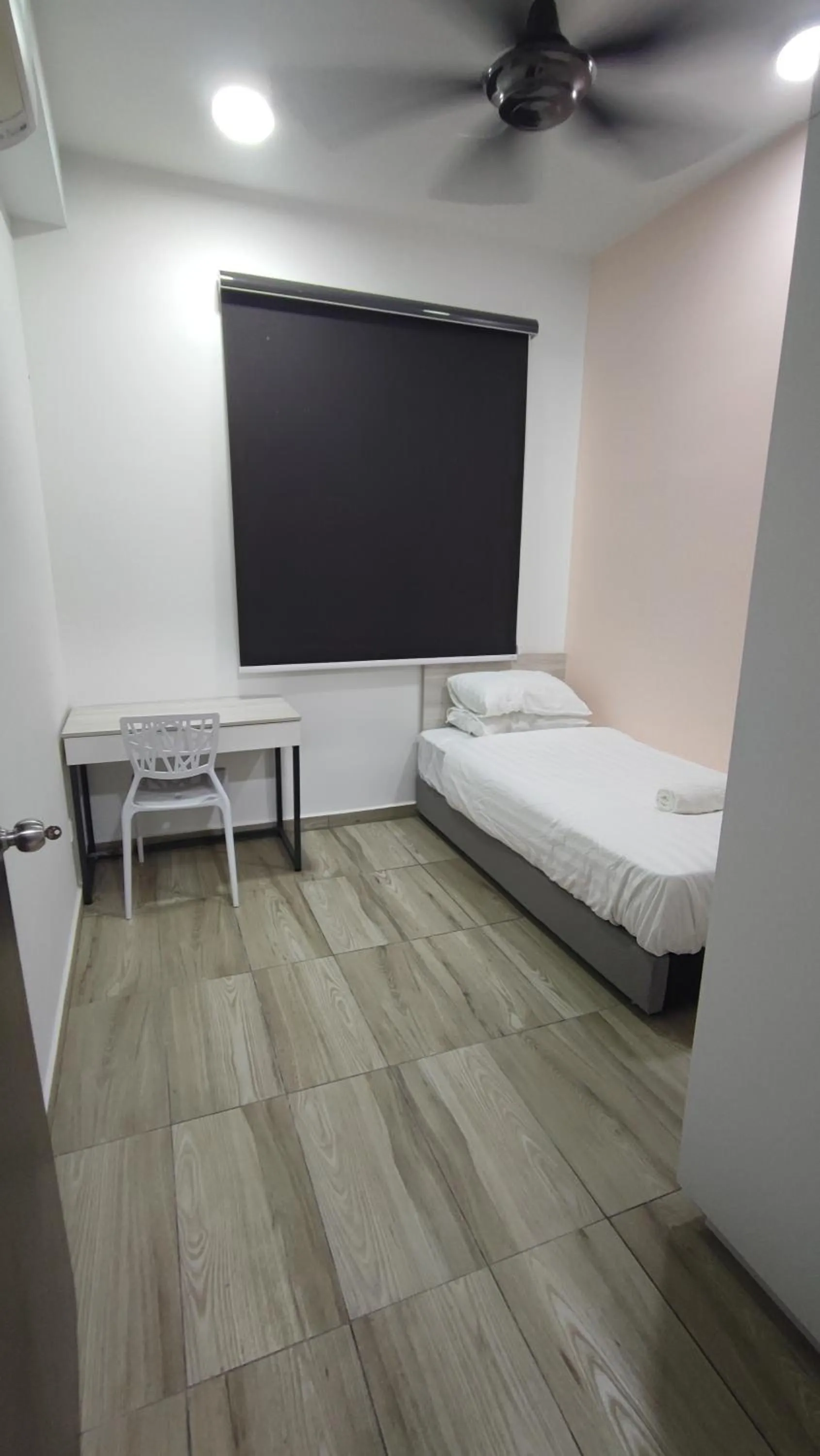 Bed in Kenwingston Square Garden By IdealHub