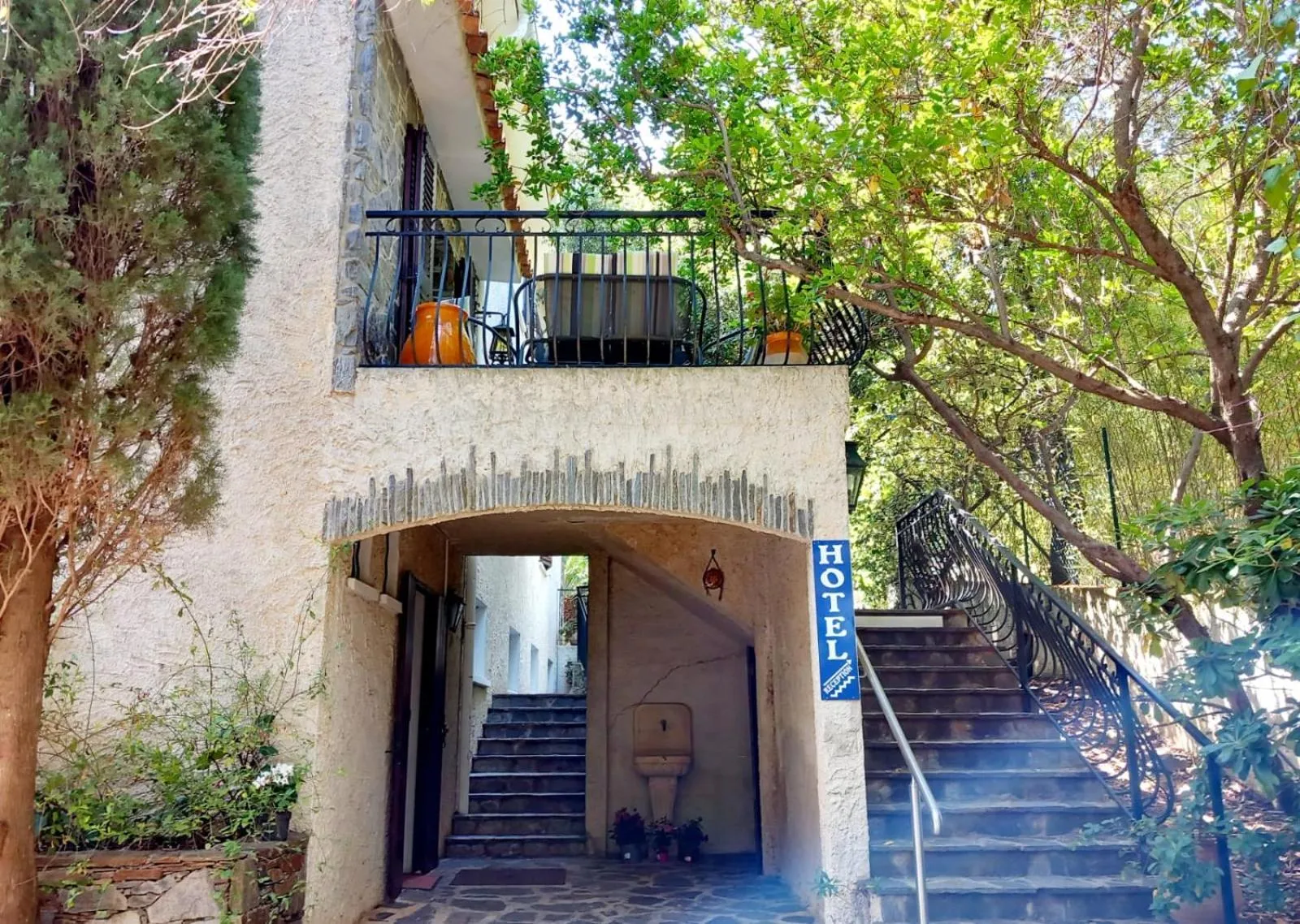 Facade/entrance in Hôtel Cap Soleil