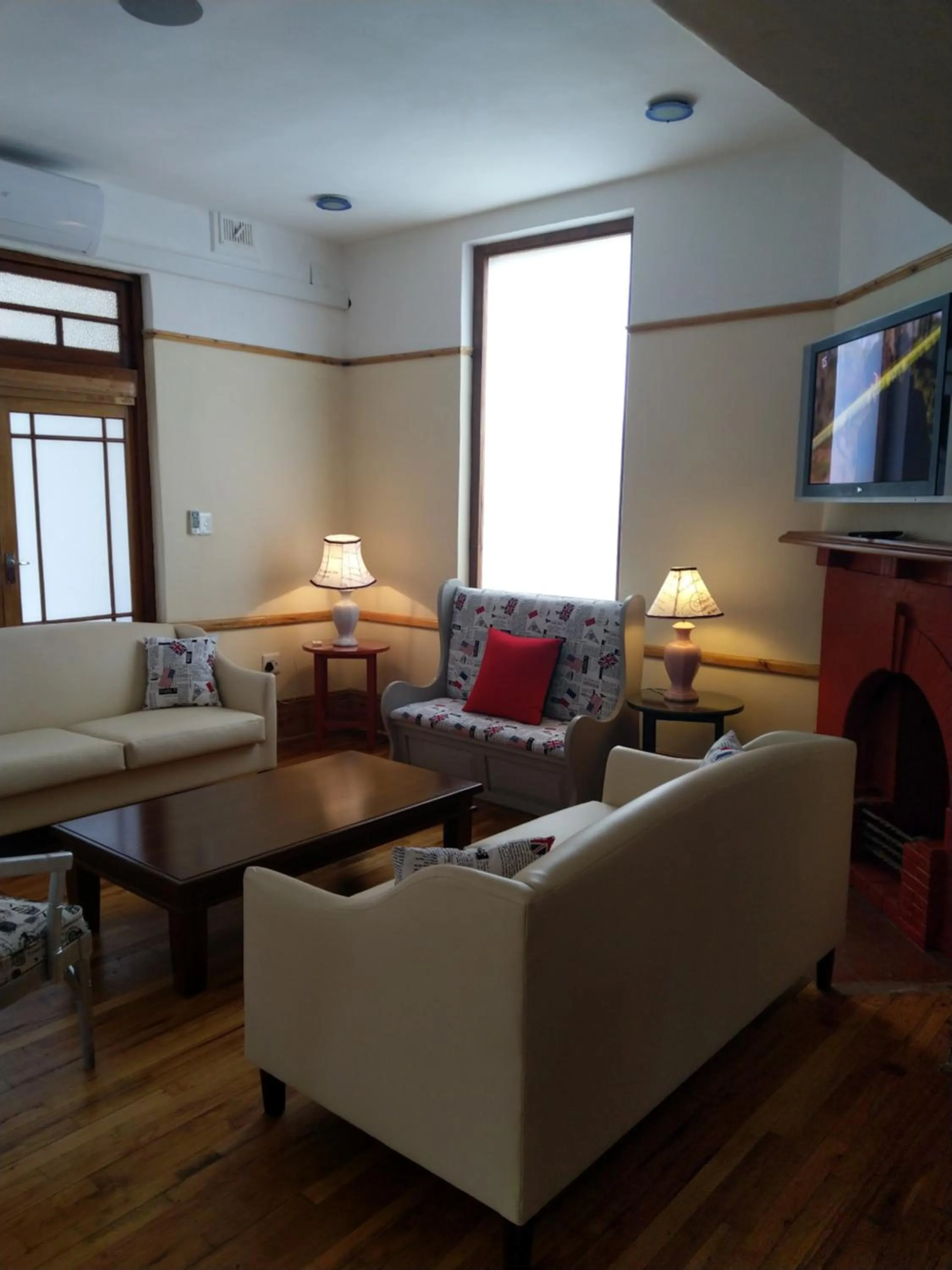 Living room in Savoy Hotel Beaufort-West