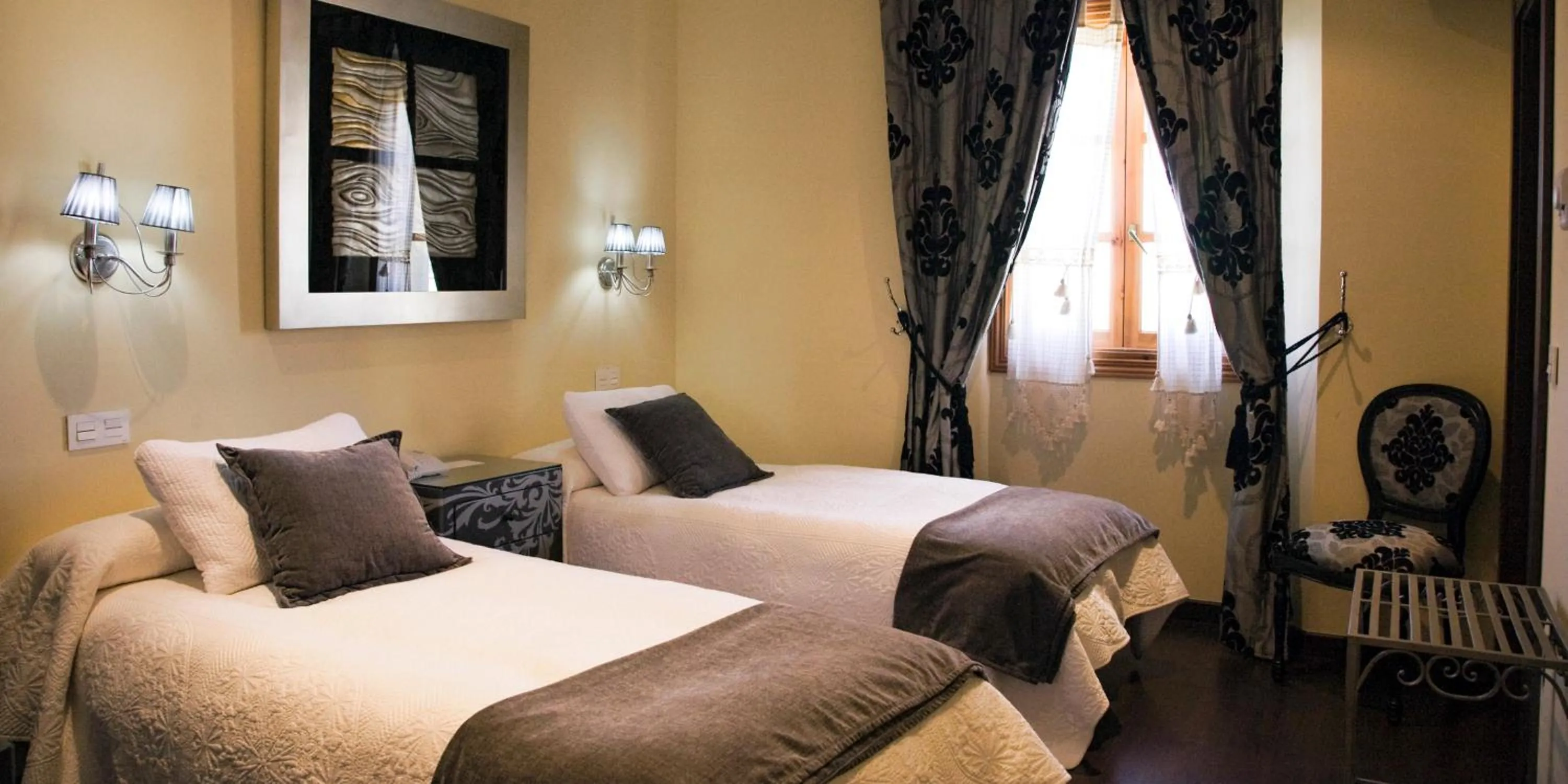 Decorative detail, Bed in Hotel San Antón Abad