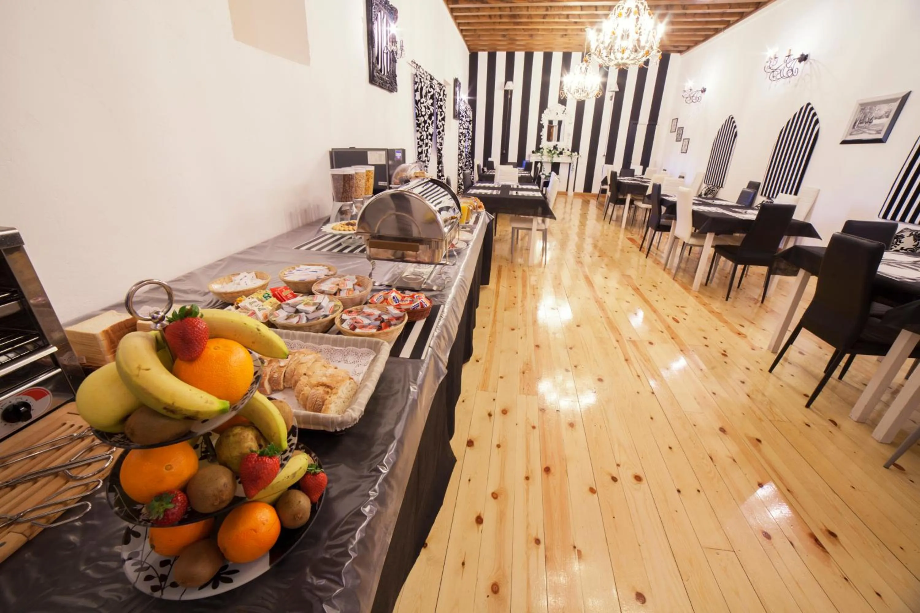 Food and drinks in Hotel San Antón Abad