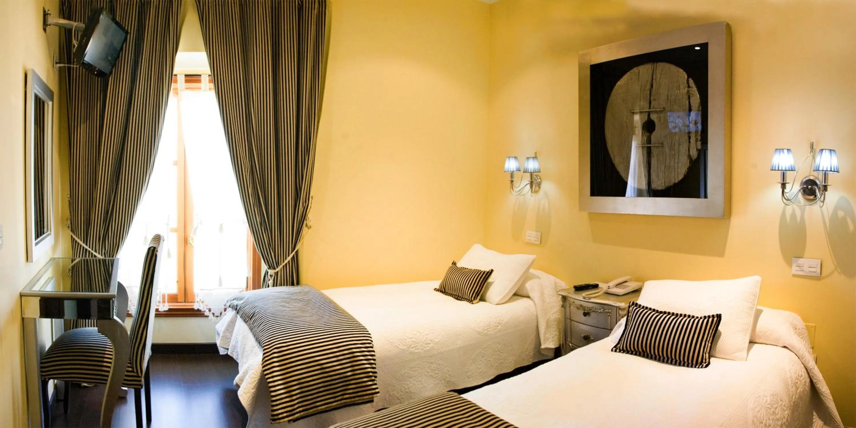 Decorative detail, Bed in Hotel San Antón Abad