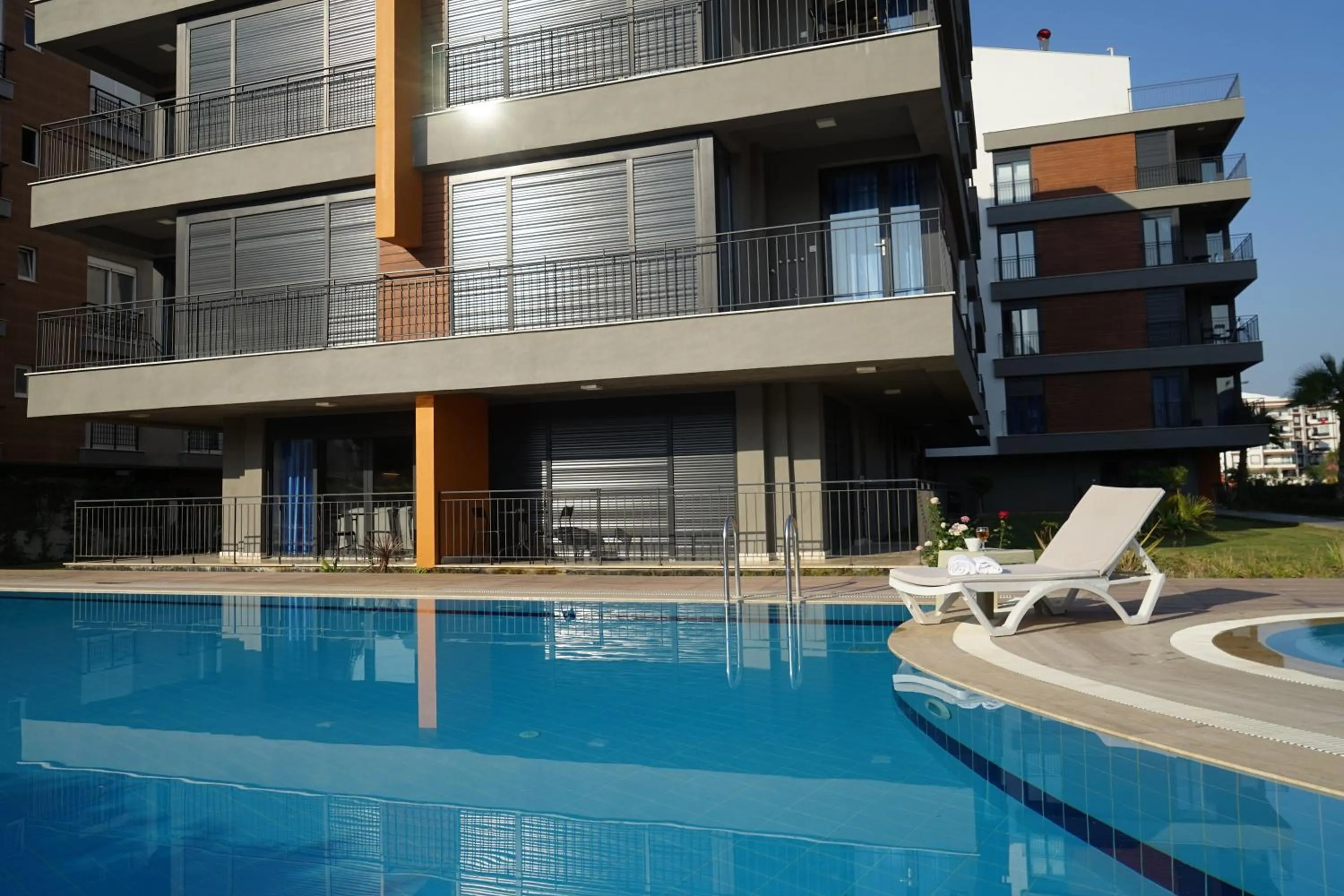 Property building in MENE SUITES