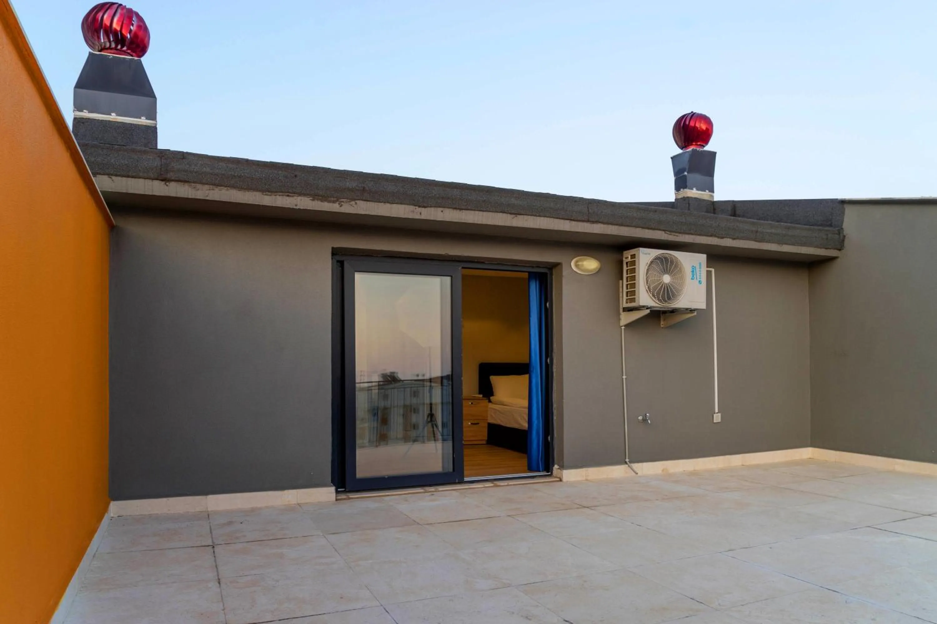 Balcony/Terrace in MENE SUITES