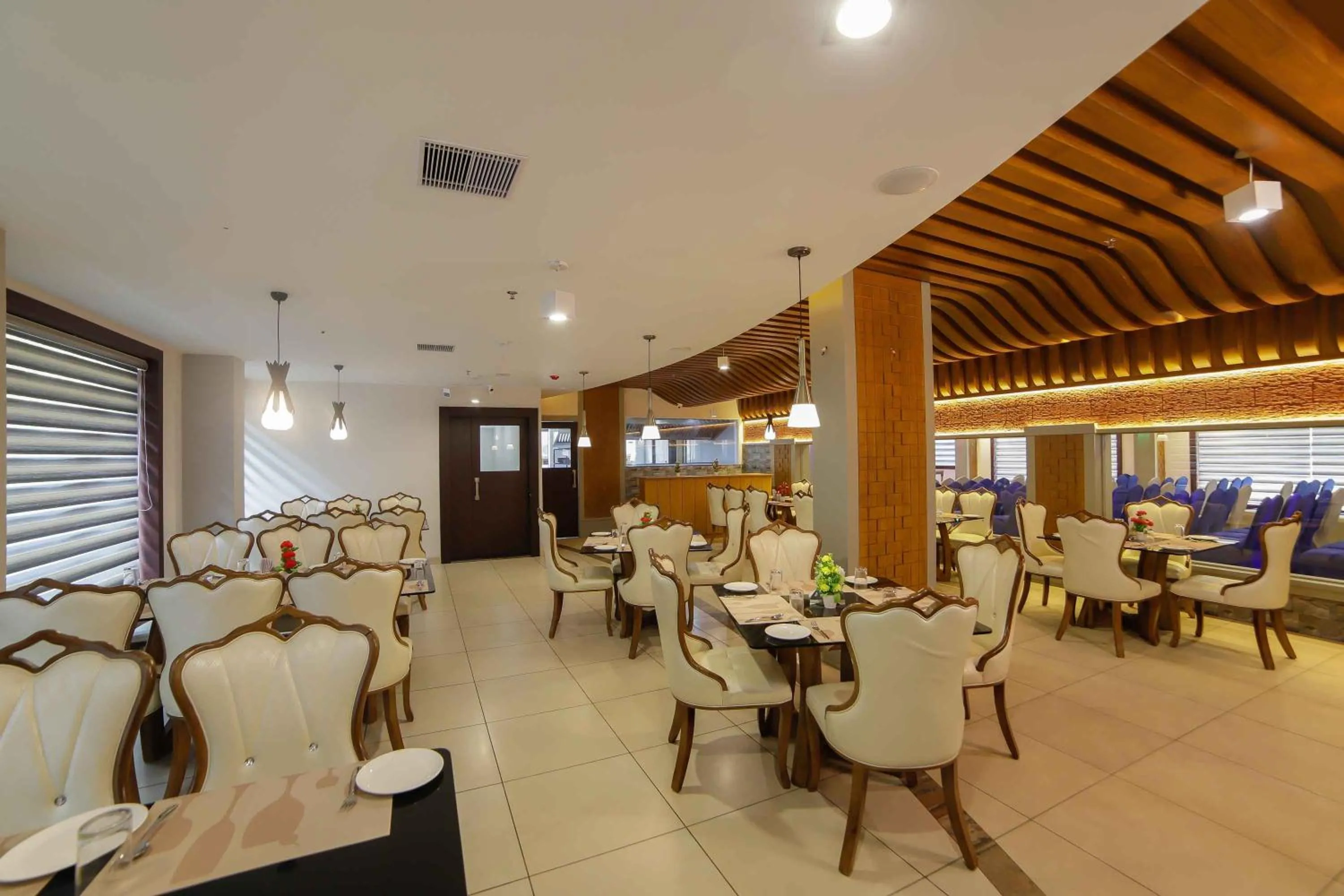 Restaurant/places to eat in Bhavanam Regency Guruvayoor