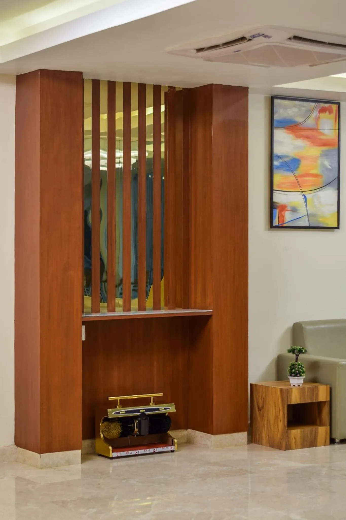 Lobby or reception in Kensington Suites