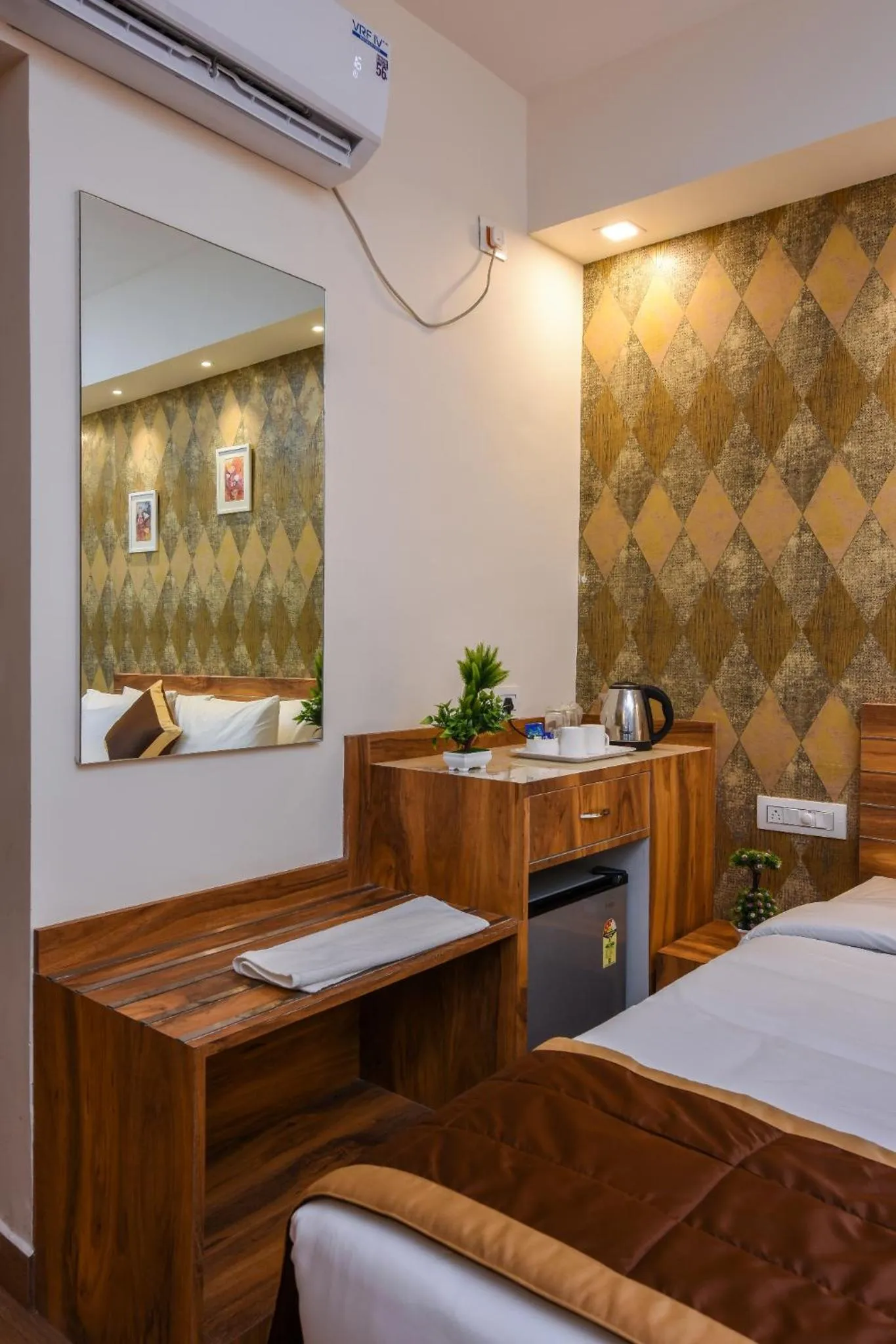 Coffee/tea facilities, Bed in Kensington Suites