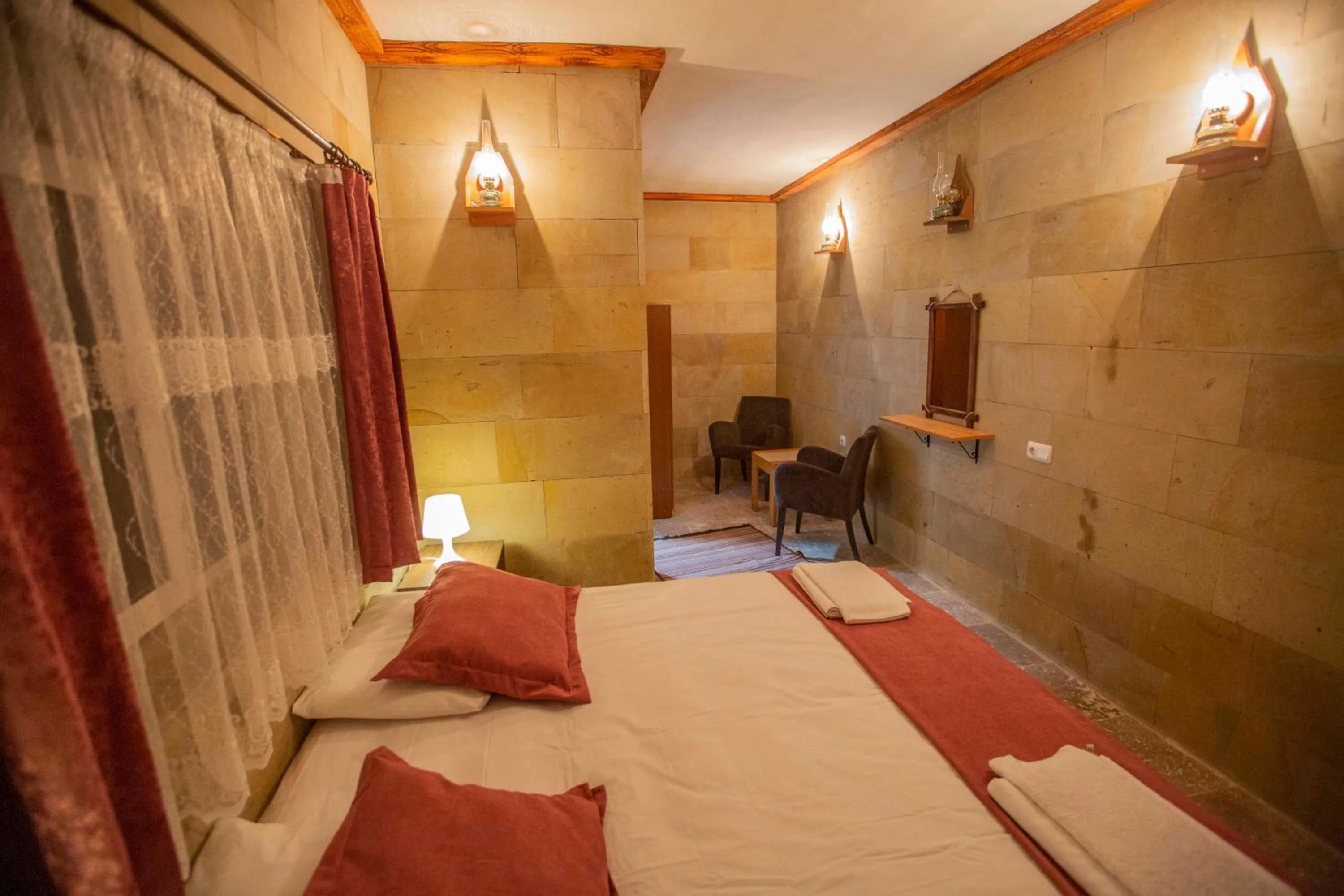 Nearby landmark, Bed in Capiedra Hotel