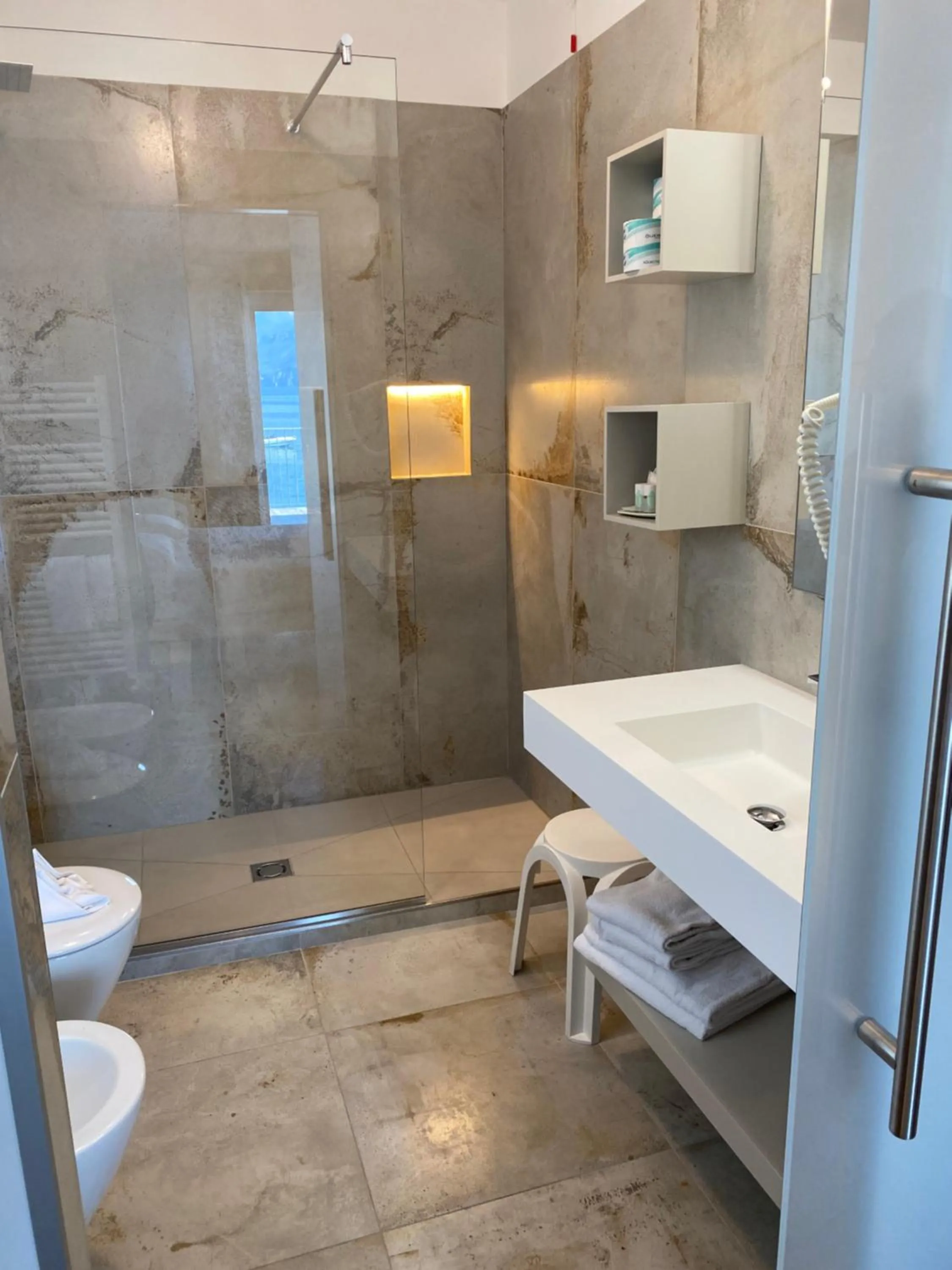 Lake view in Hotel Baia dei Pini