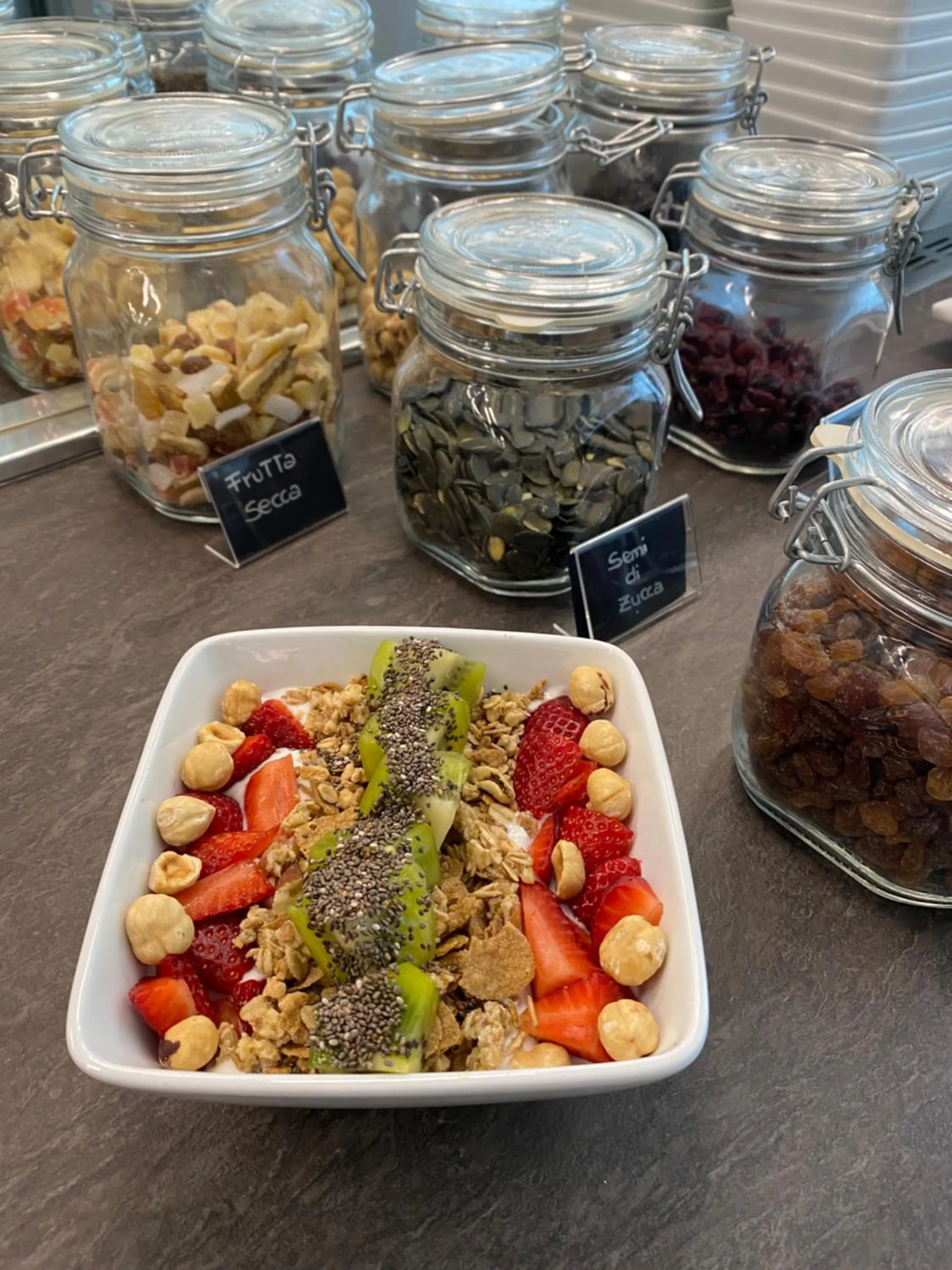 Breakfast in Hotel Baia dei Pini