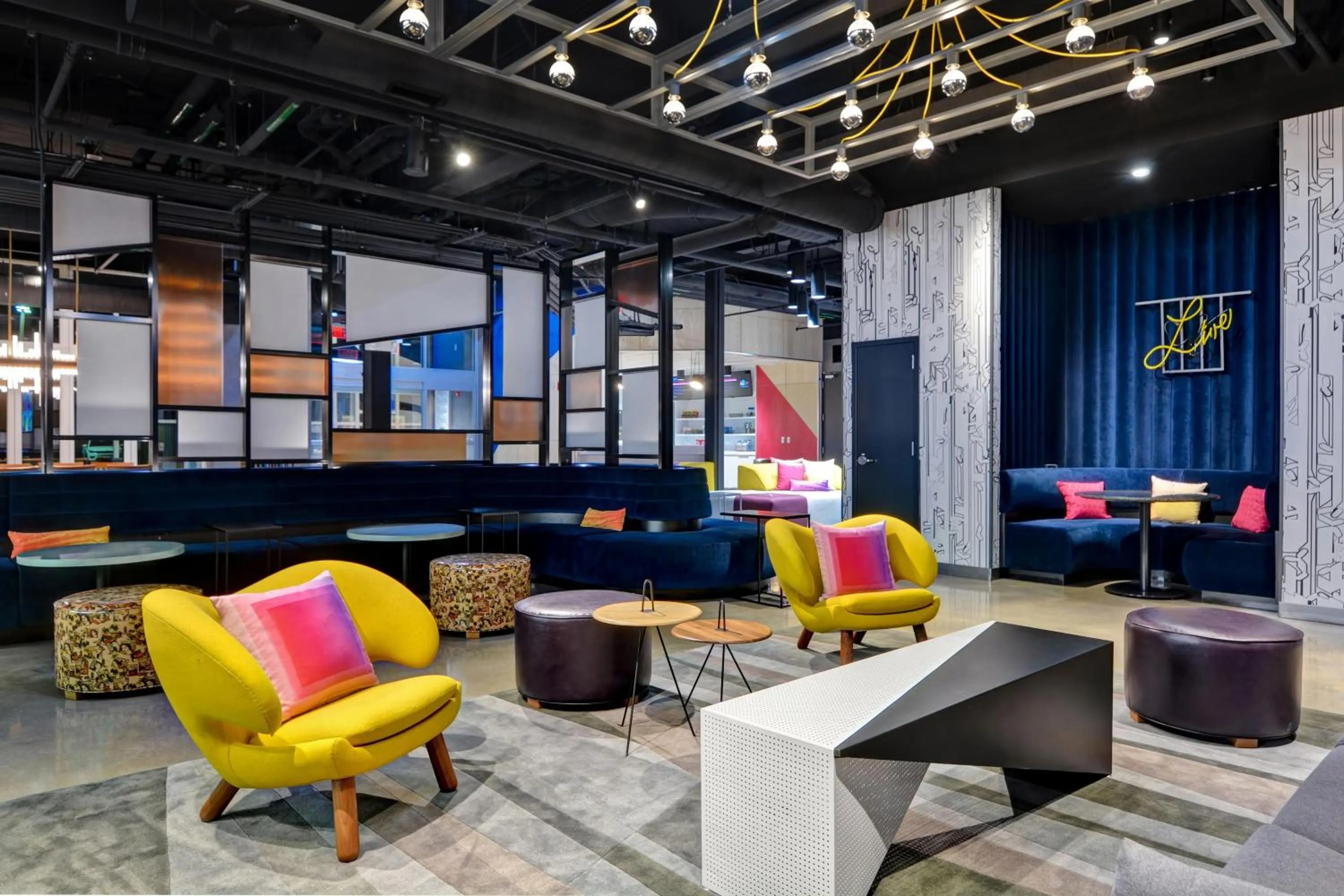 Lobby or reception in Aloft Secaucus Meadowlands