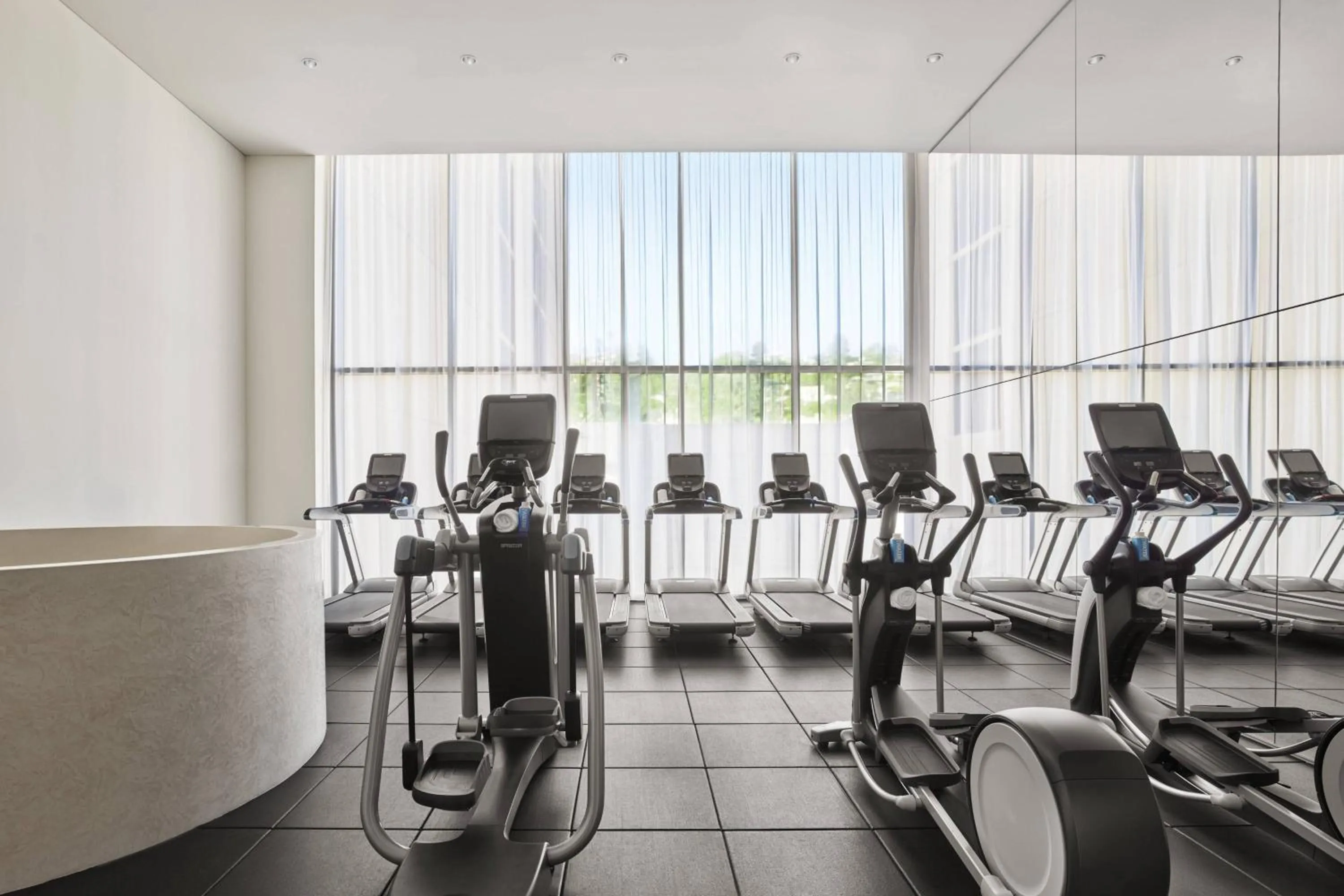 Fitness centre/facilities in The West Hollywood EDITION