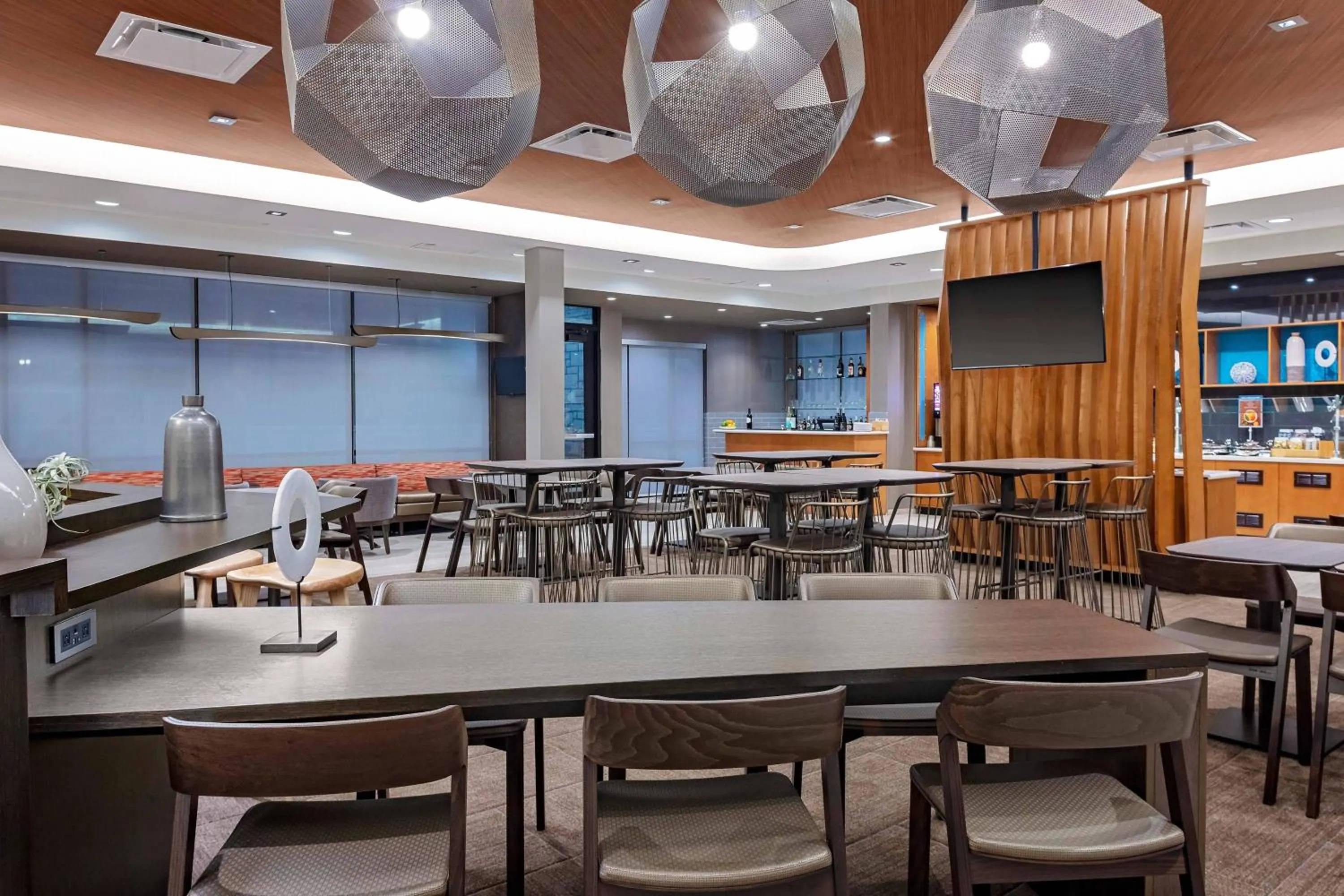 Breakfast in SpringHill Suites by Marriott Kansas City Plaza