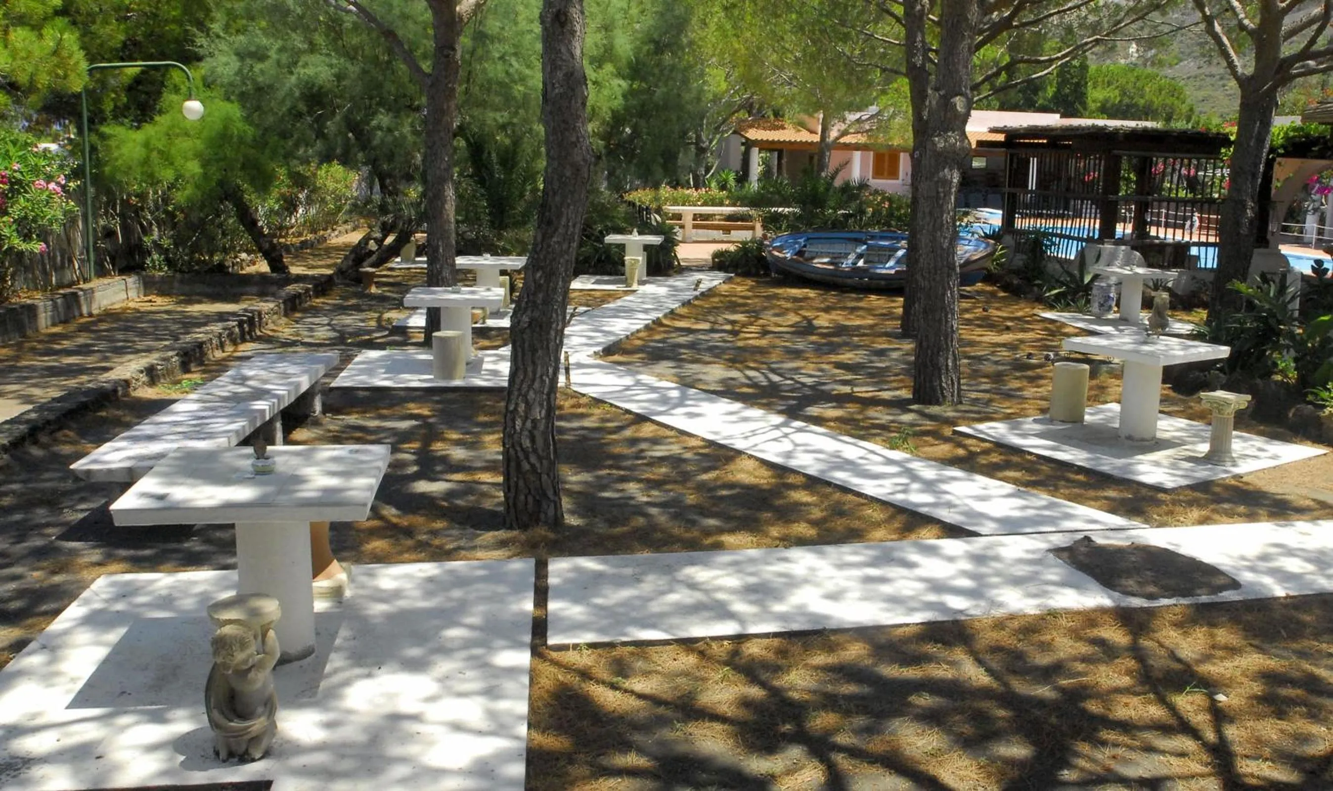 Garden in Villa Saracina