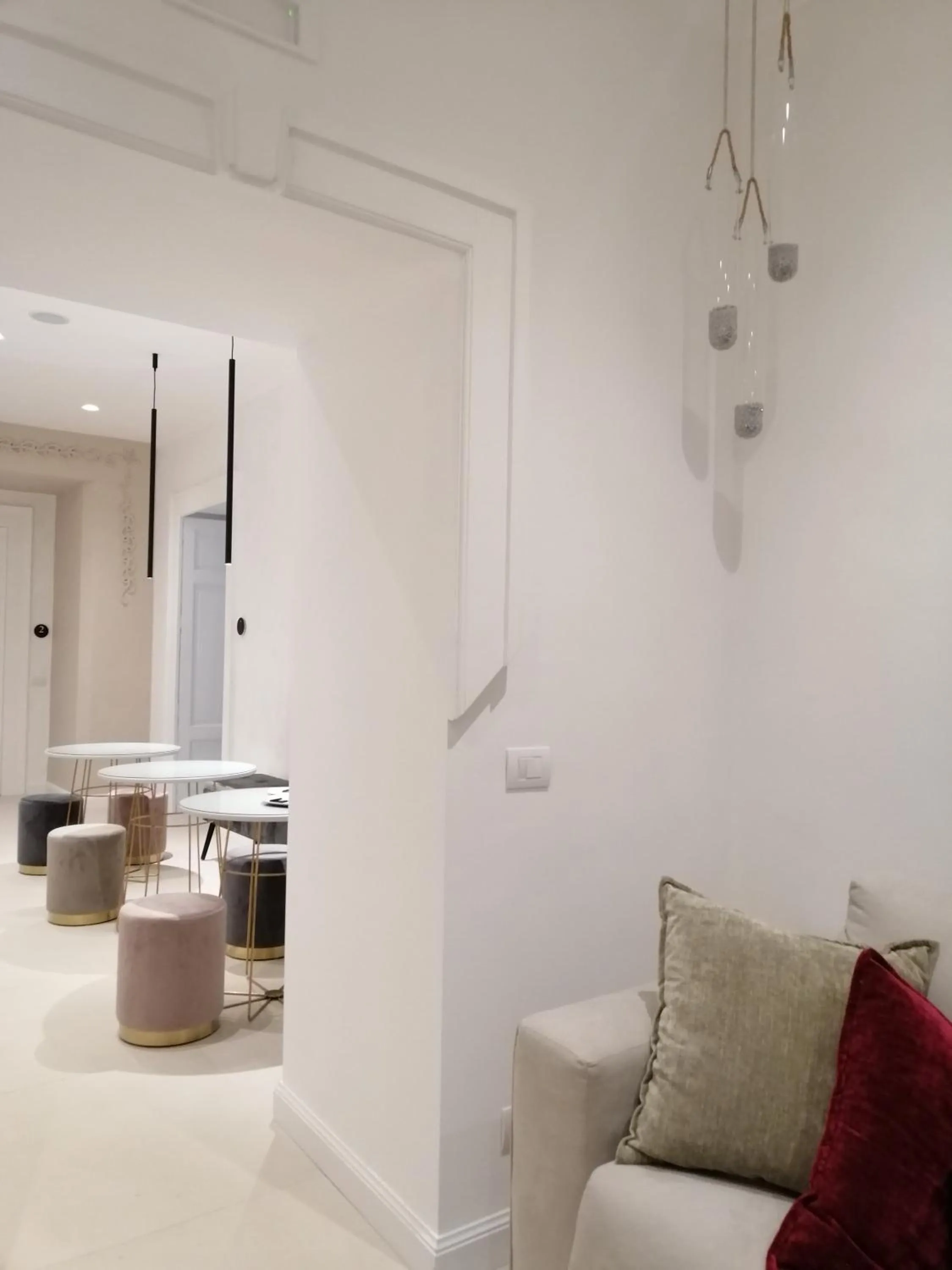 Living room in BARI 102