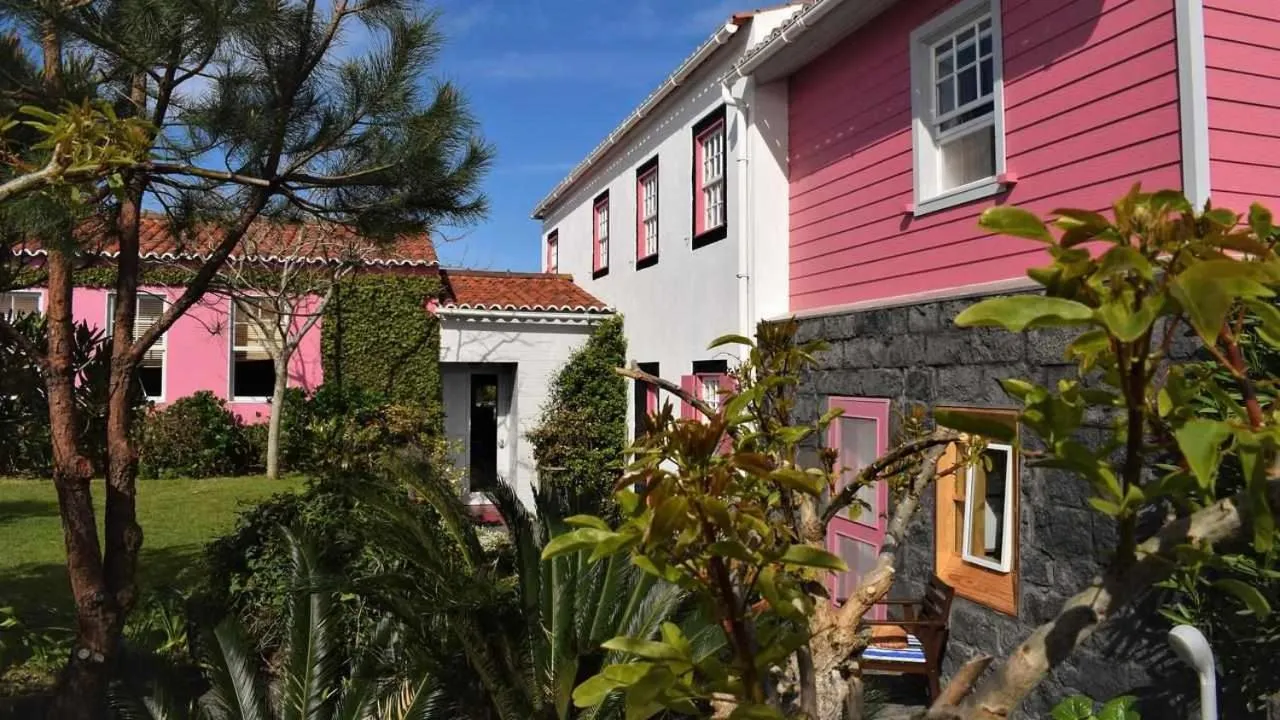 Property building in Quinta da Meia Eira