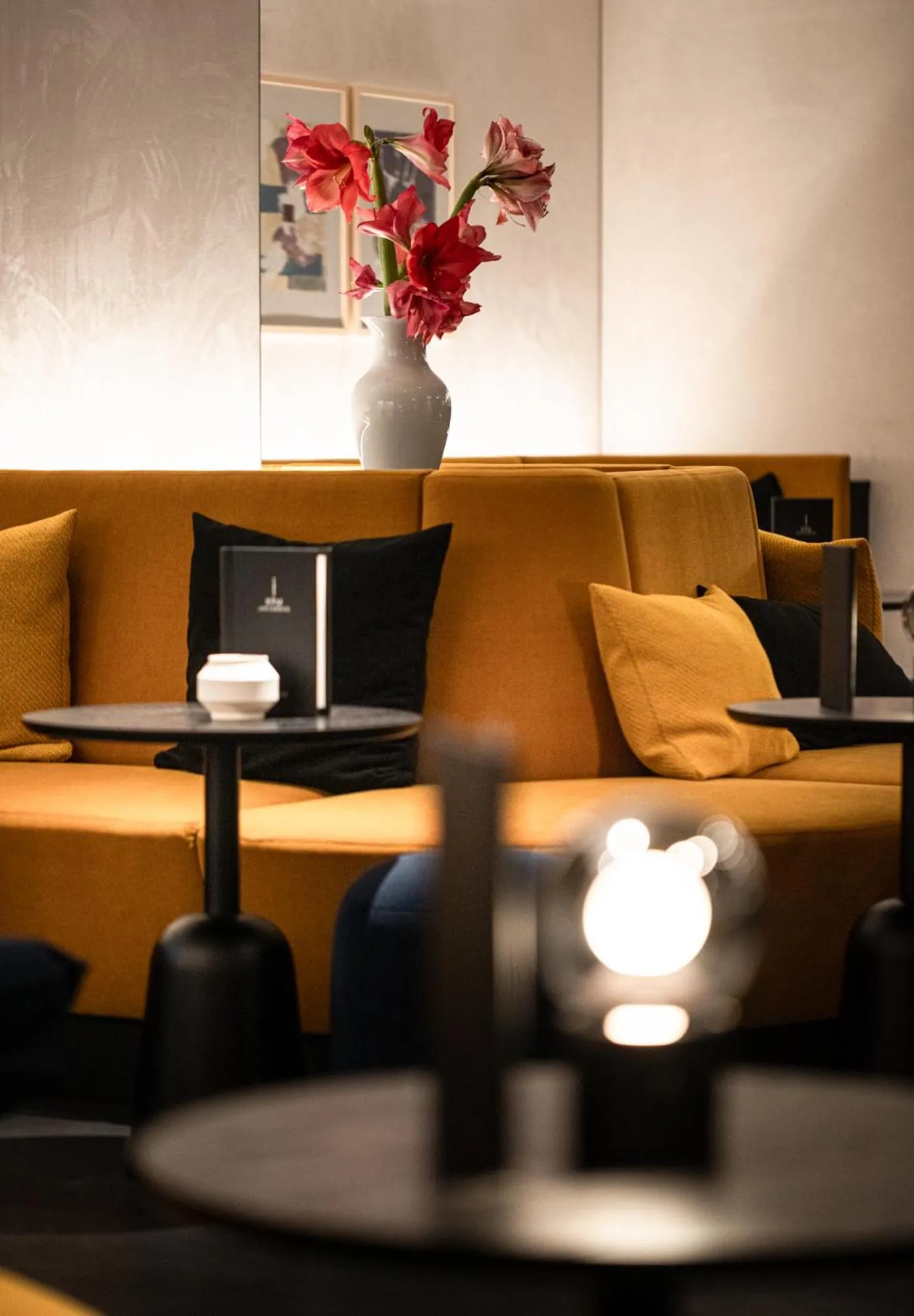 Lounge or bar in KPM Hotel & Residences Berlin, a Member of Design Hotels