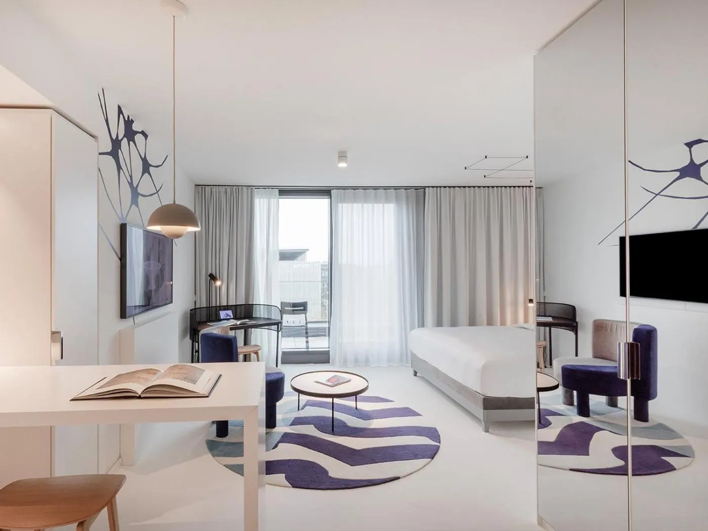 Photo of the whole room, Bed in KPM Hotel & Residences Berlin, a Member of Design Hotels