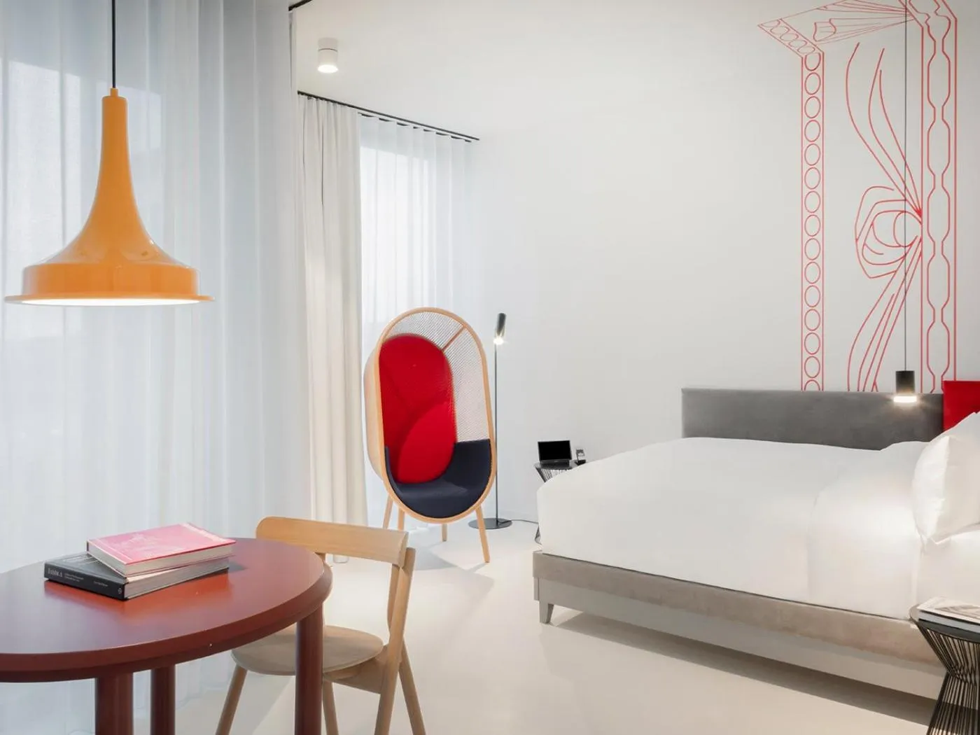 Photo of the whole room, Bed in KPM Hotel & Residences Berlin, a Member of Design Hotels