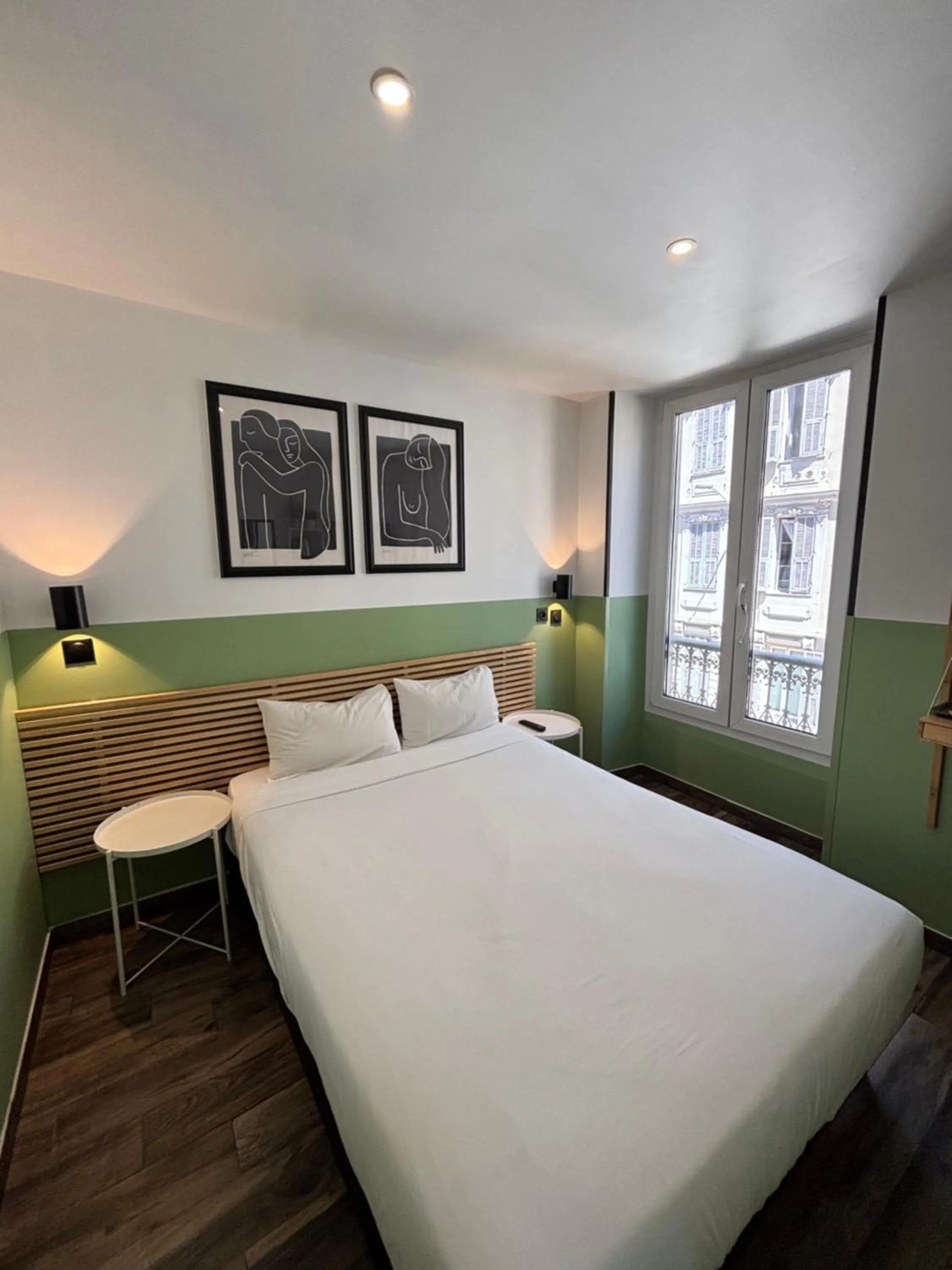 Bed in Hotel de Berne