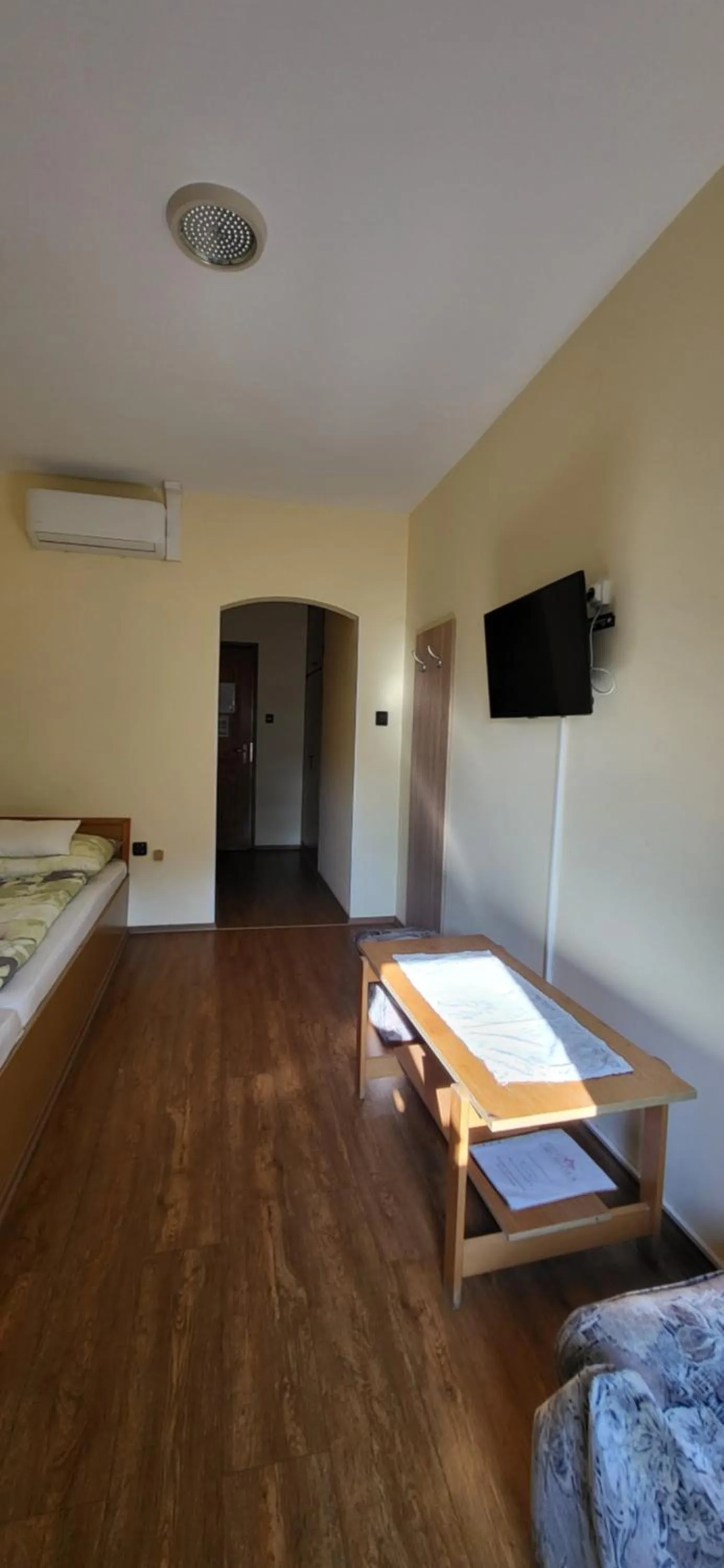 Bed in Hotel Orchidea