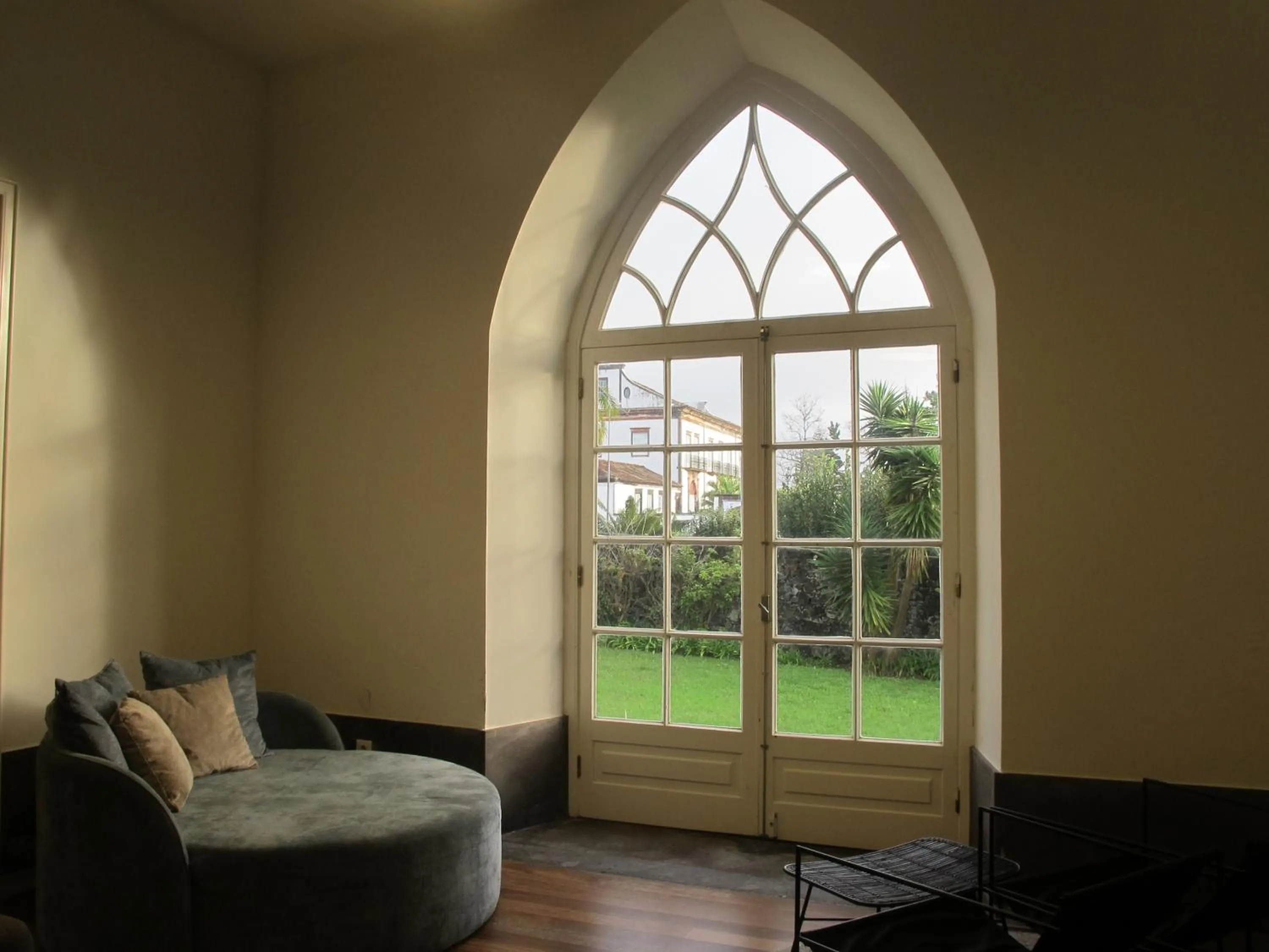 Living room in Azores Youth Hostels - Sao Miguel