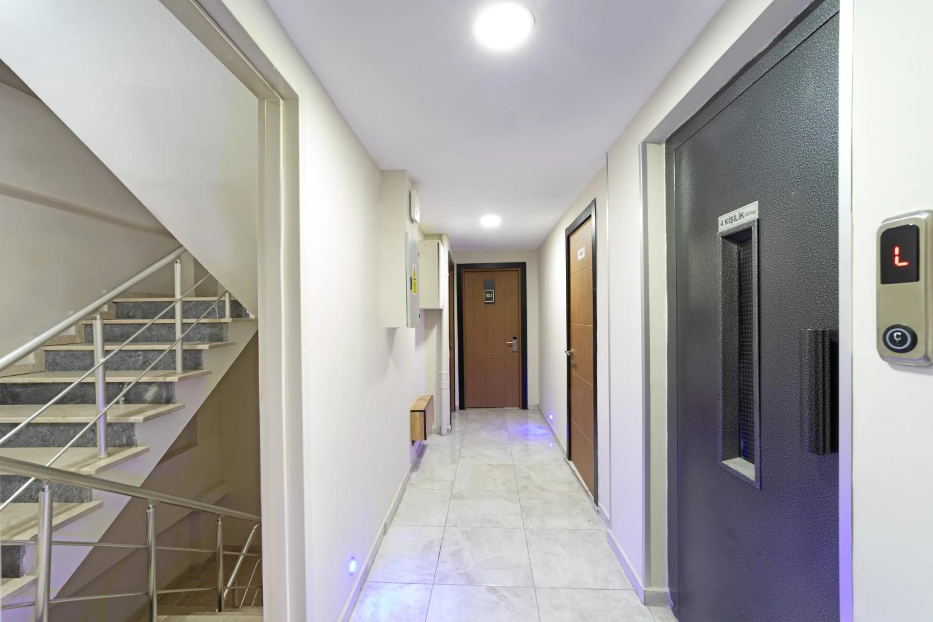 elevator in Vizyon Hotel - Old City