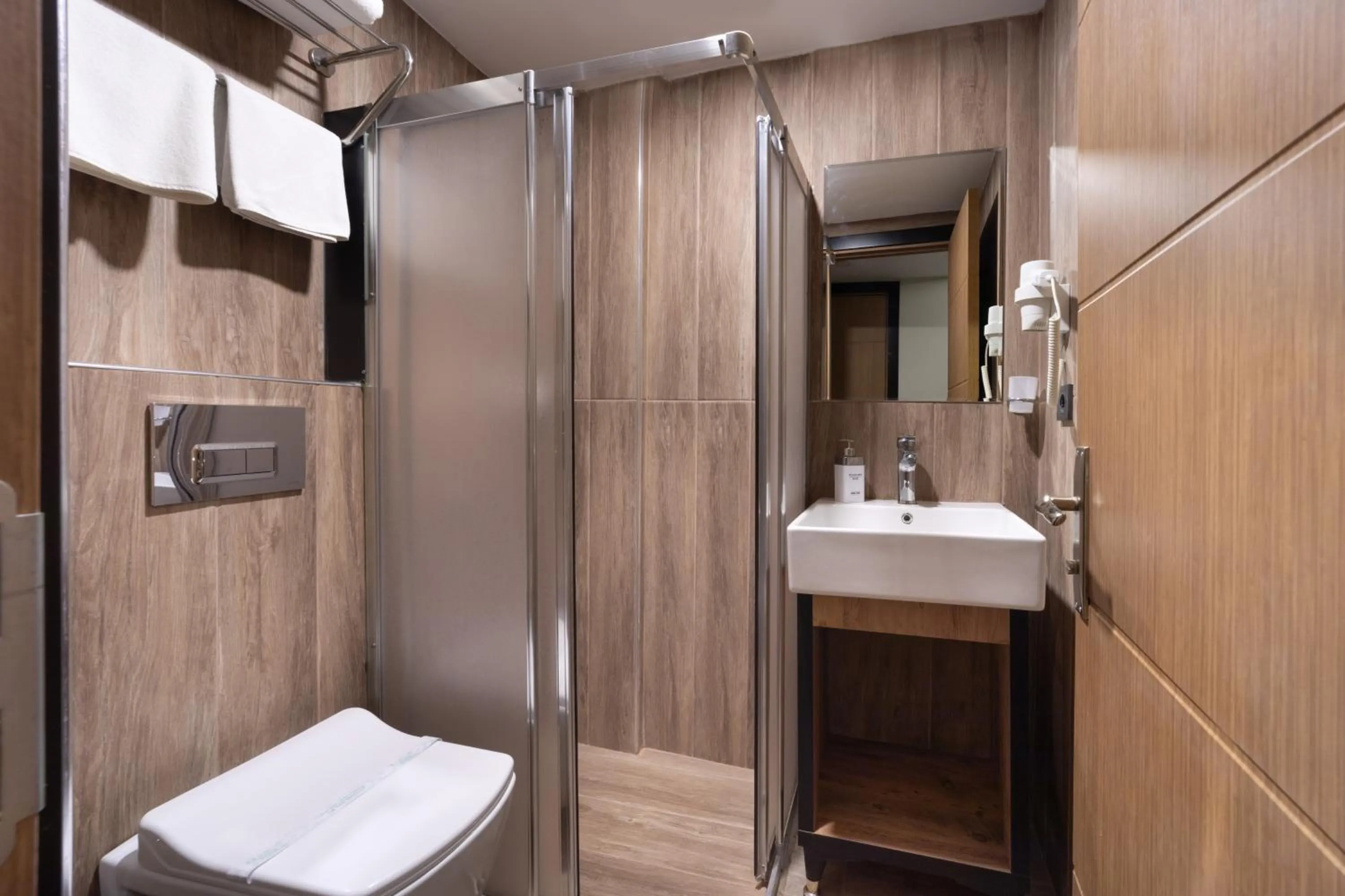 Bathroom in Vizyon Hotel - Old City